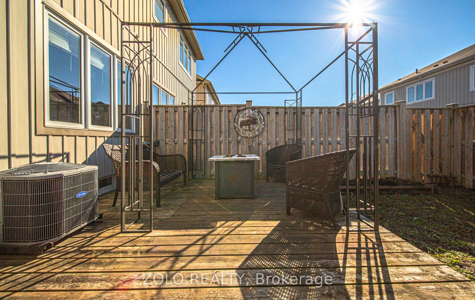 Photo 26 of 40 Farmstead Drive, Clarington, Bowmanville — HOMEH