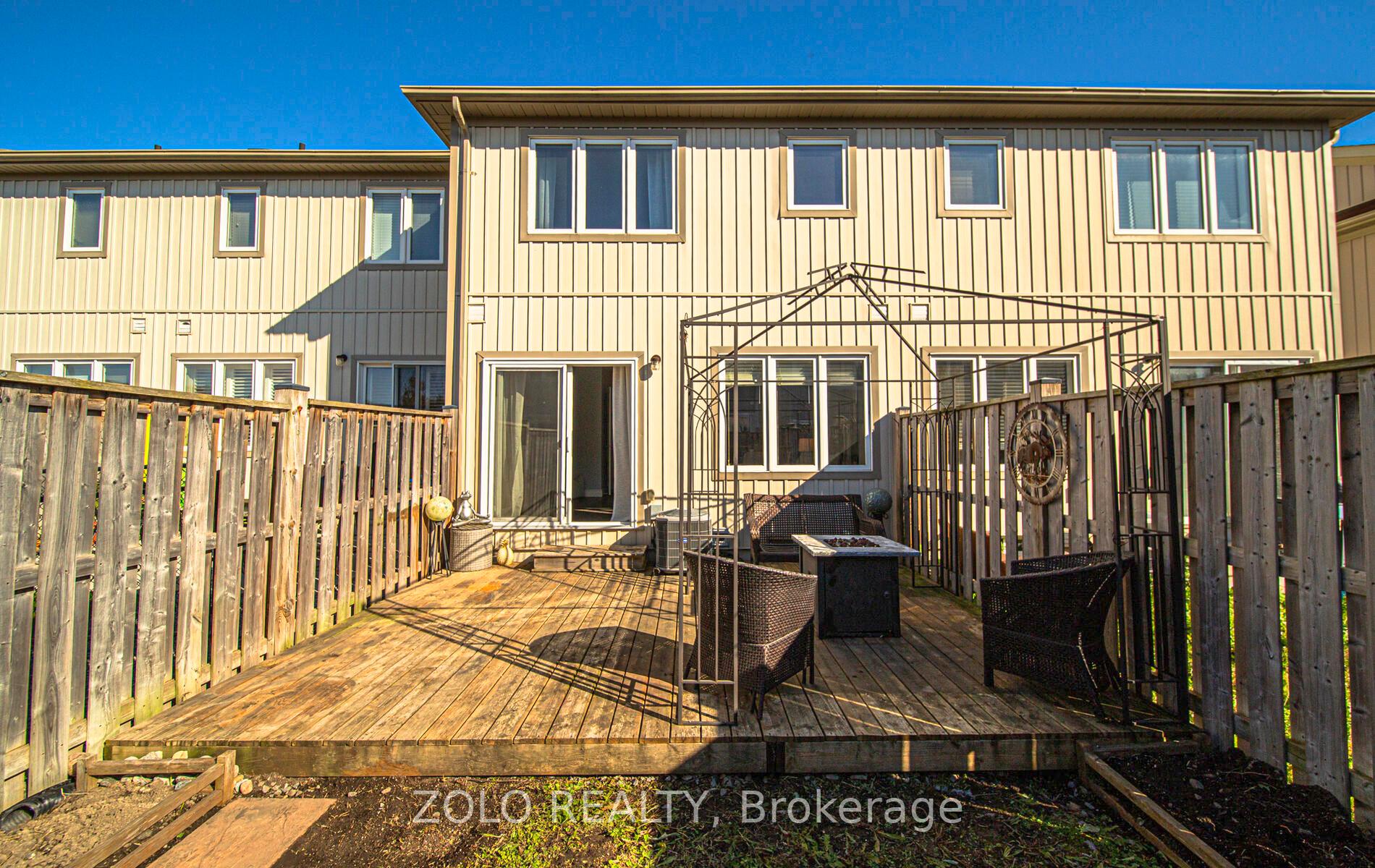 Photo 28 of 40 Farmstead Drive, Clarington, Bowmanville — HOMEH