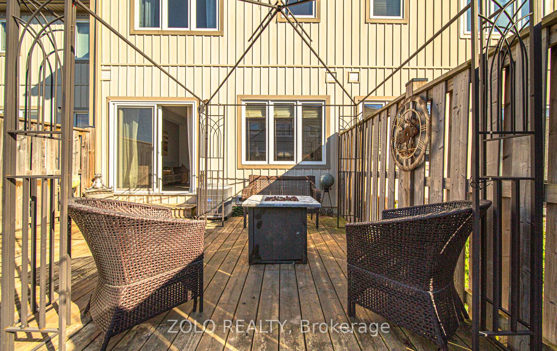 Photo 29 of 40 Farmstead Drive, Clarington, Bowmanville — HOMEH