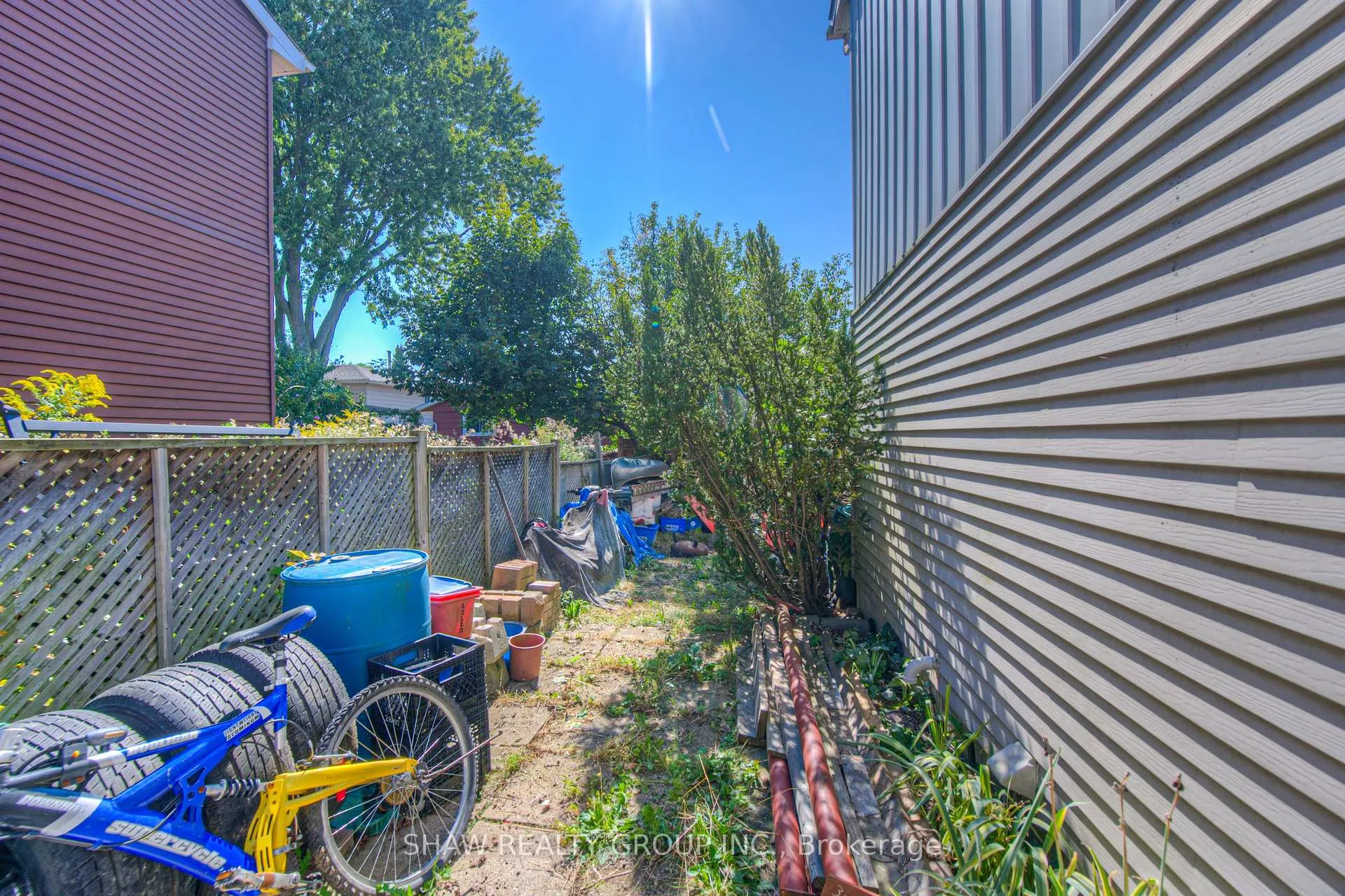 Photo 21 of 61 Hillbrook Crescent, Kitchener — HOMEH