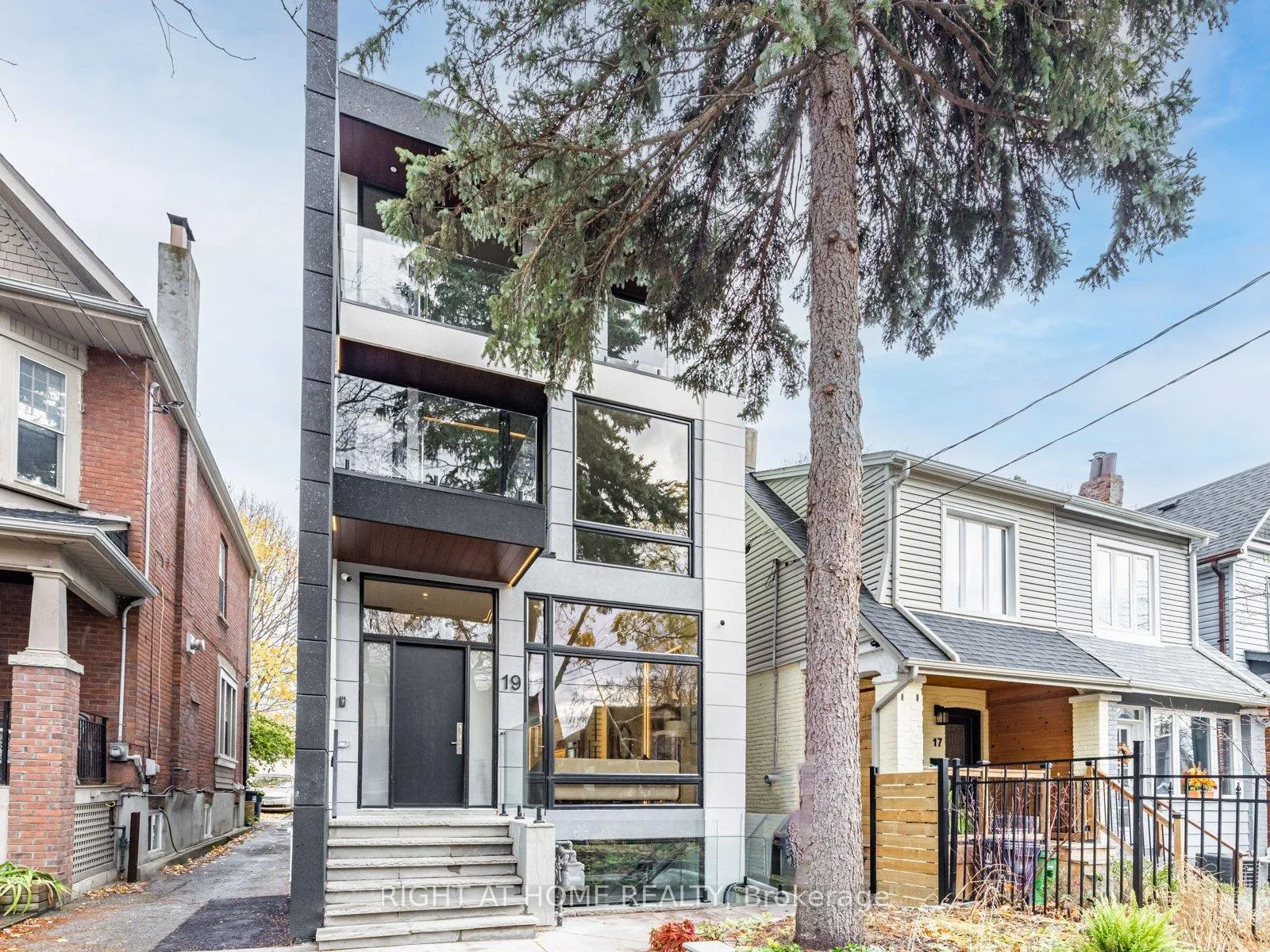 Photo 2 of 19 Devon Road, Toronto, East End-Danforth — HOMEH