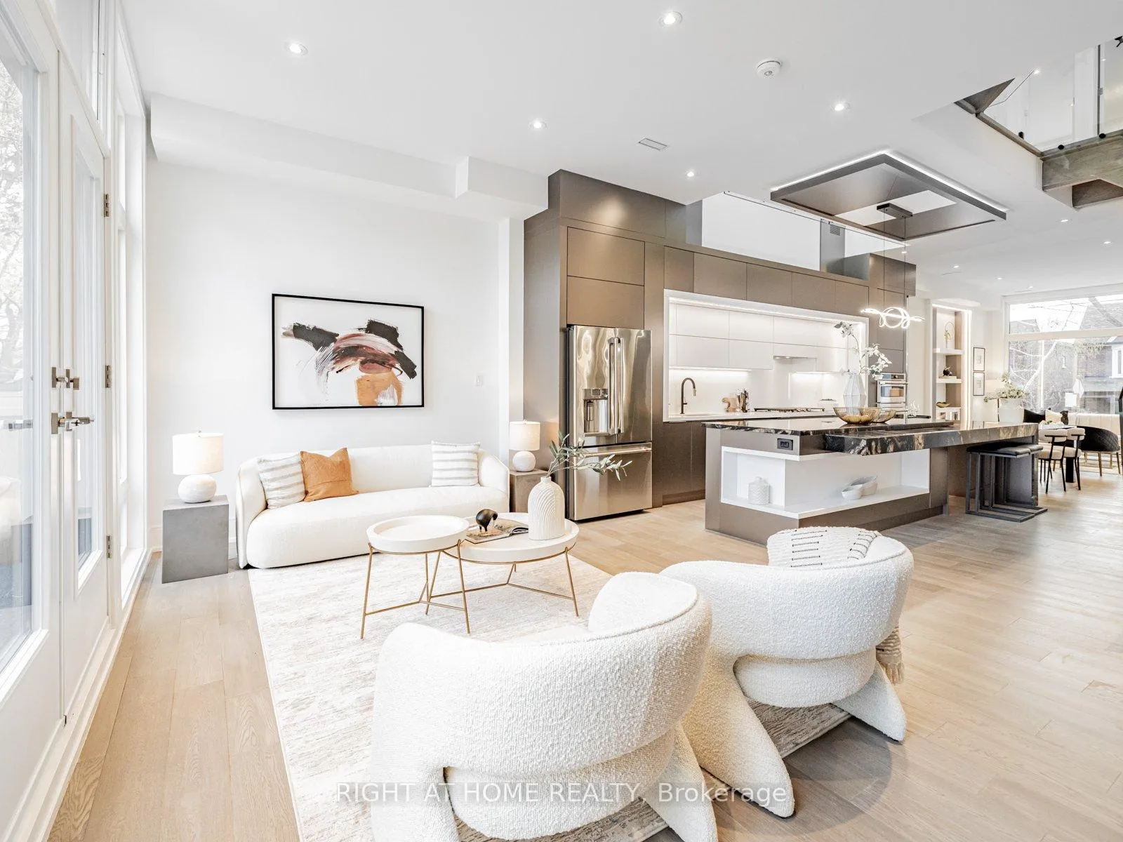 Photo 11 of 19 Devon Road, Toronto, East End-Danforth — HOMEH