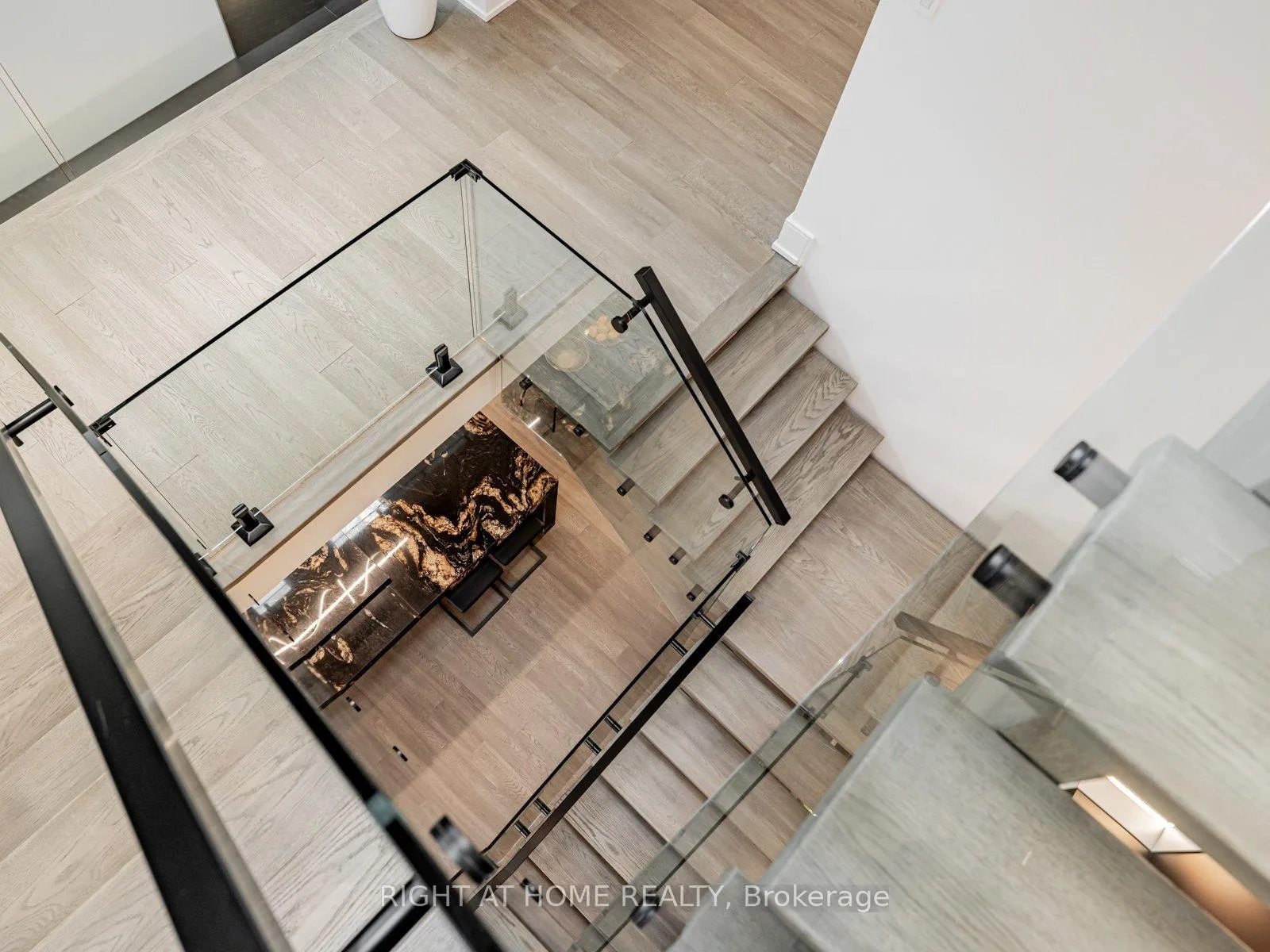 Photo 21 of 19 Devon Road, Toronto, East End-Danforth — HOMEH