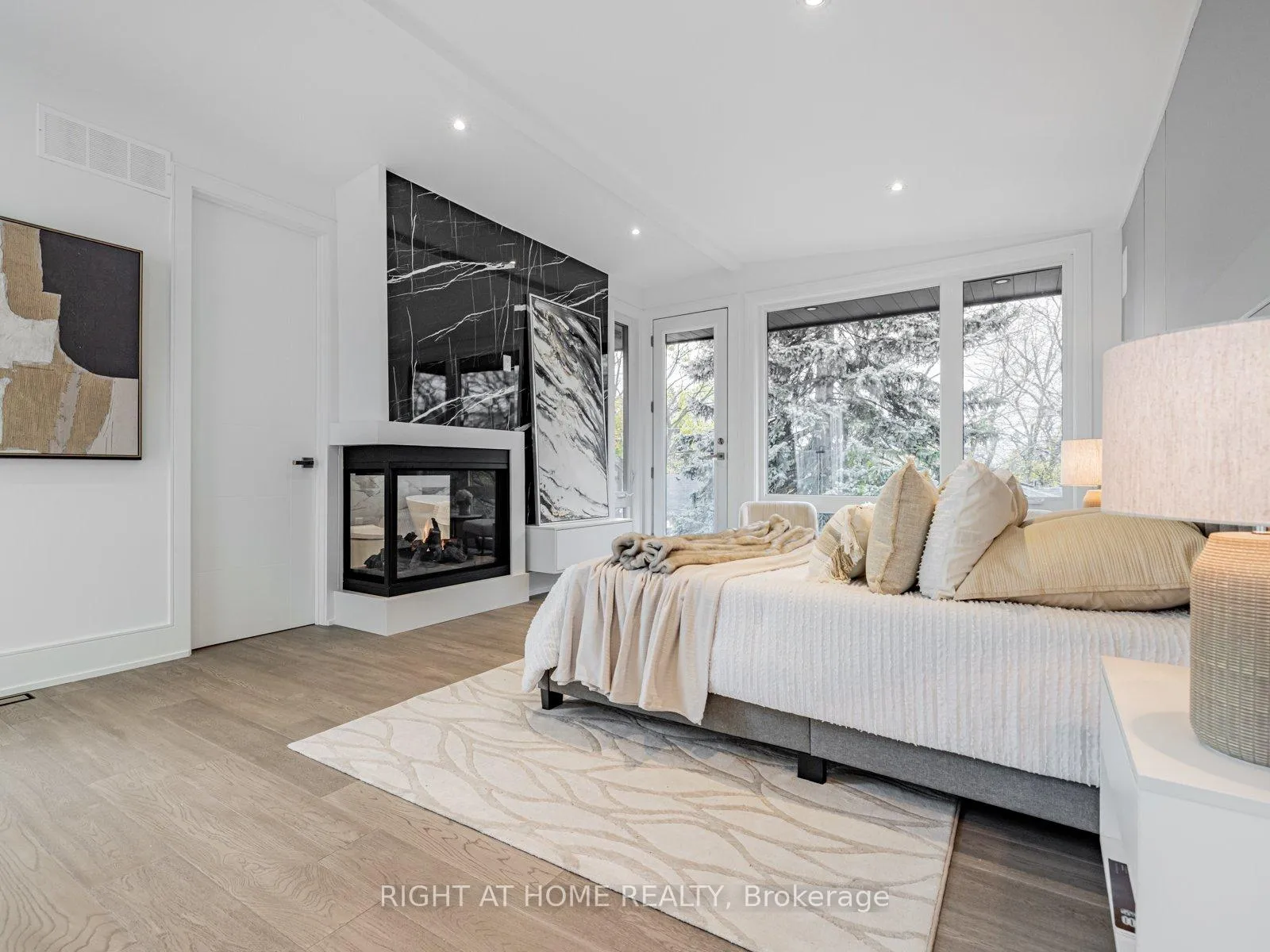 Photo 23 of 19 Devon Road, Toronto, East End-Danforth — HOMEH