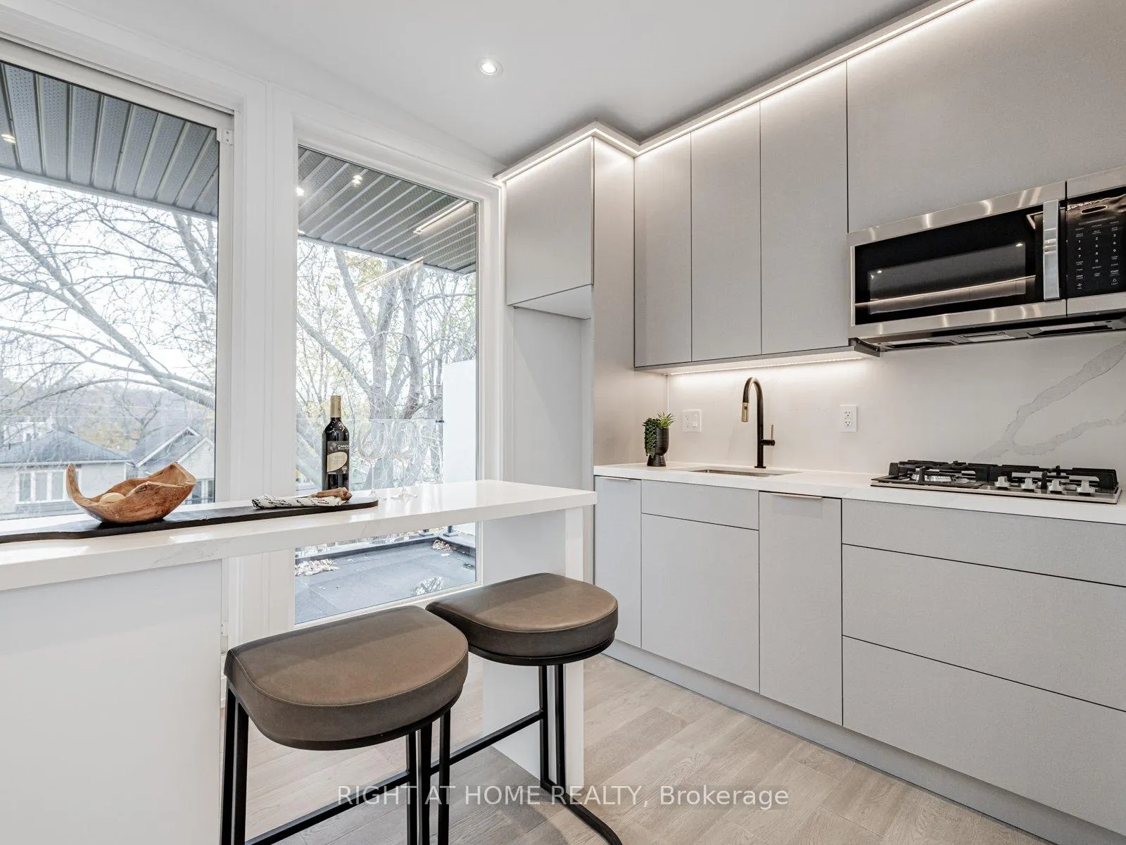 Photo 28 of 19 Devon Road, Toronto, East End-Danforth — HOMEH