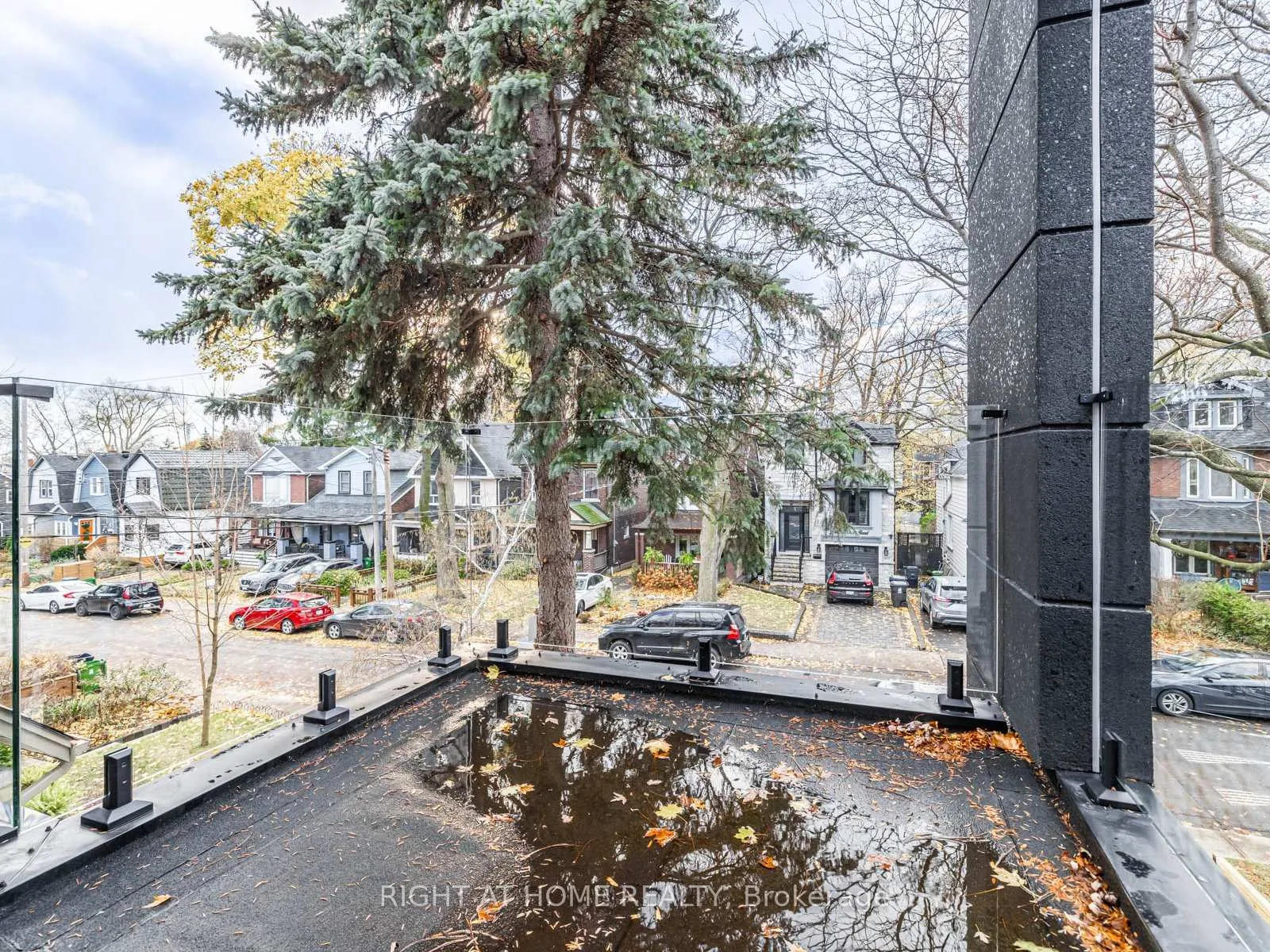 Photo 30 of 19 Devon Road, Toronto, East End-Danforth — HOMEH