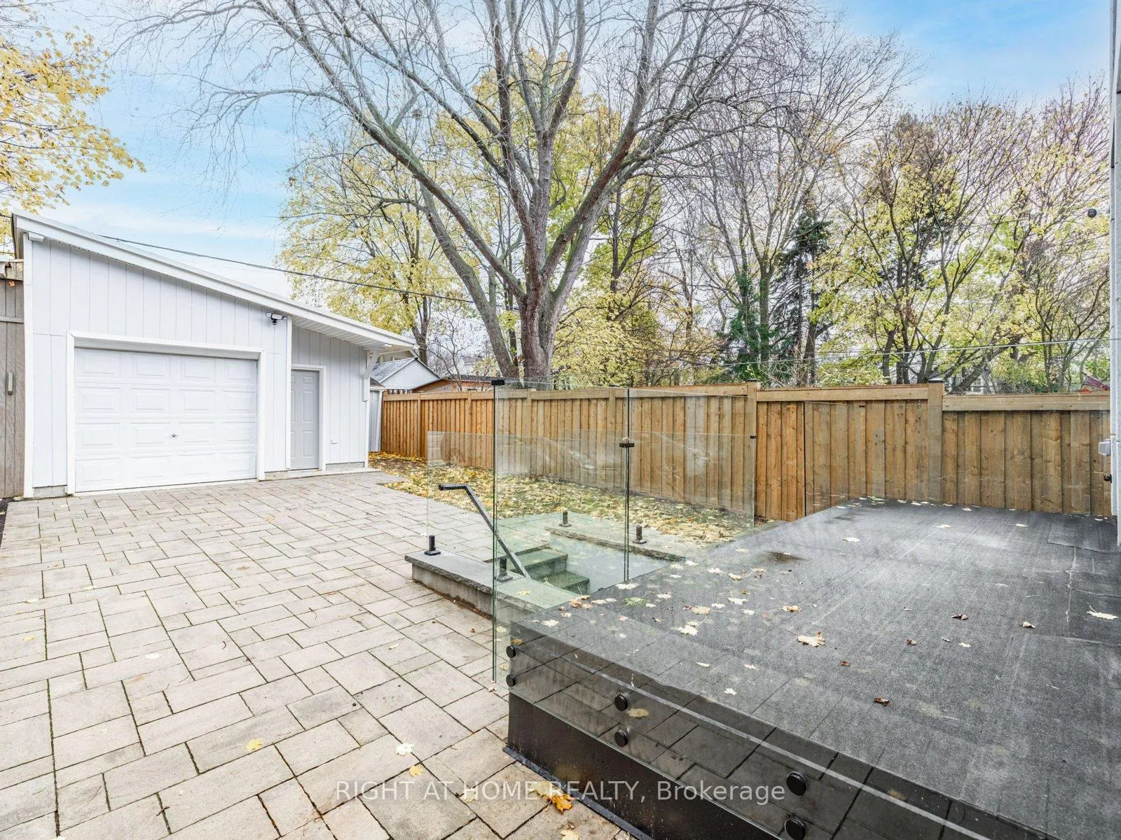 Photo 32 of 19 Devon Road, Toronto, East End-Danforth — HOMEH