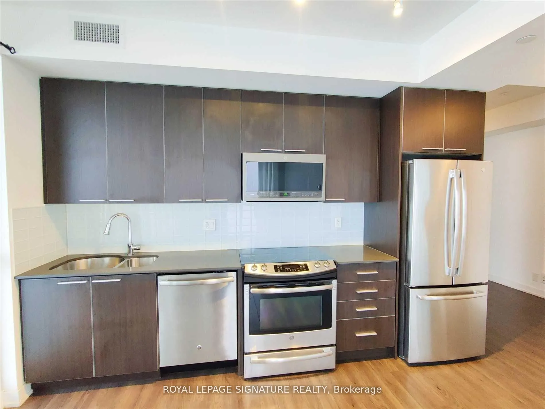 Photo 2 of Unit 1607, 10 Parklawn Road, Markham, Thornlea — HOMEH