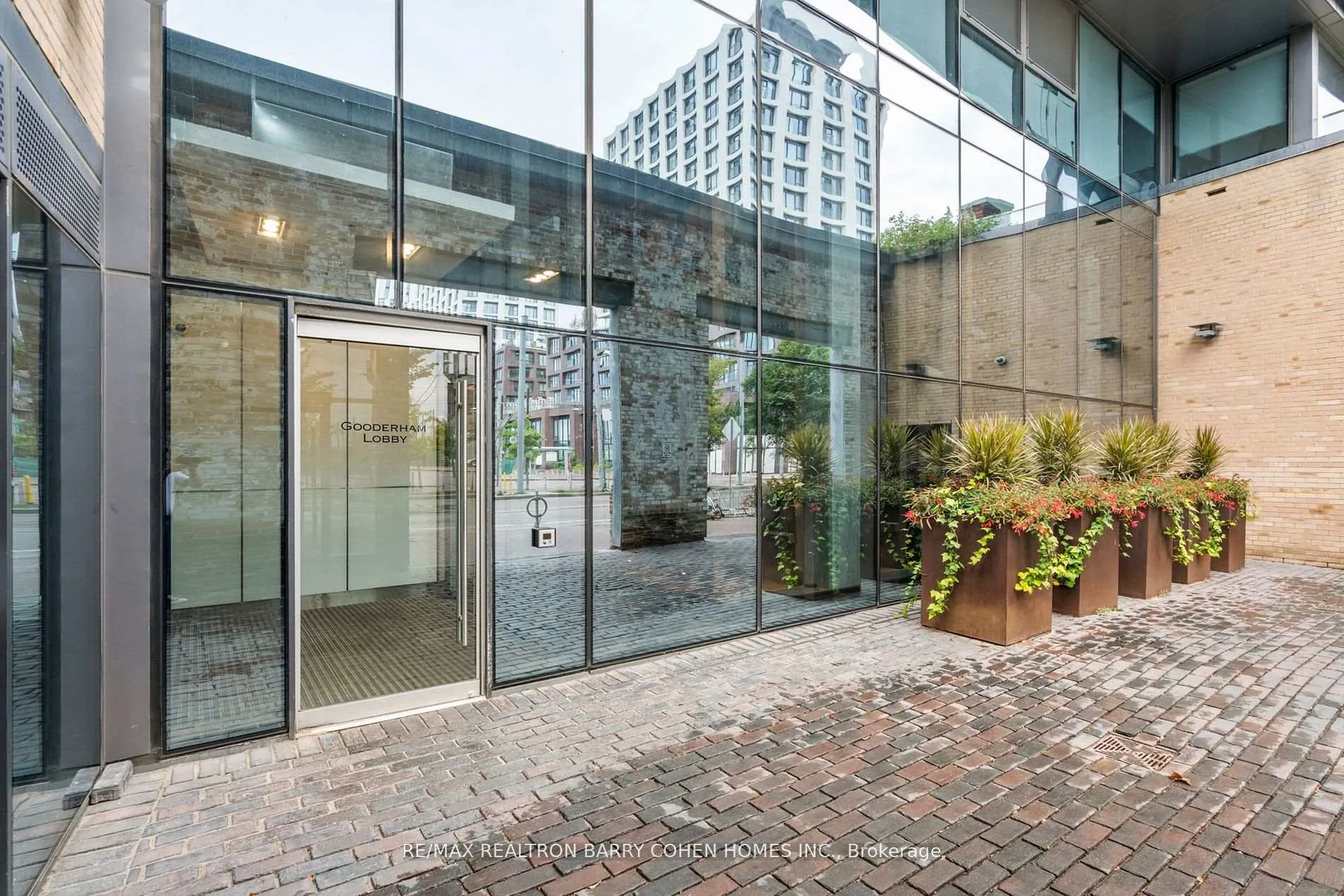 Photo 3 of Unit 2602, 390 Cherry Street, Toronto, Waterfront Communities — HOMEH