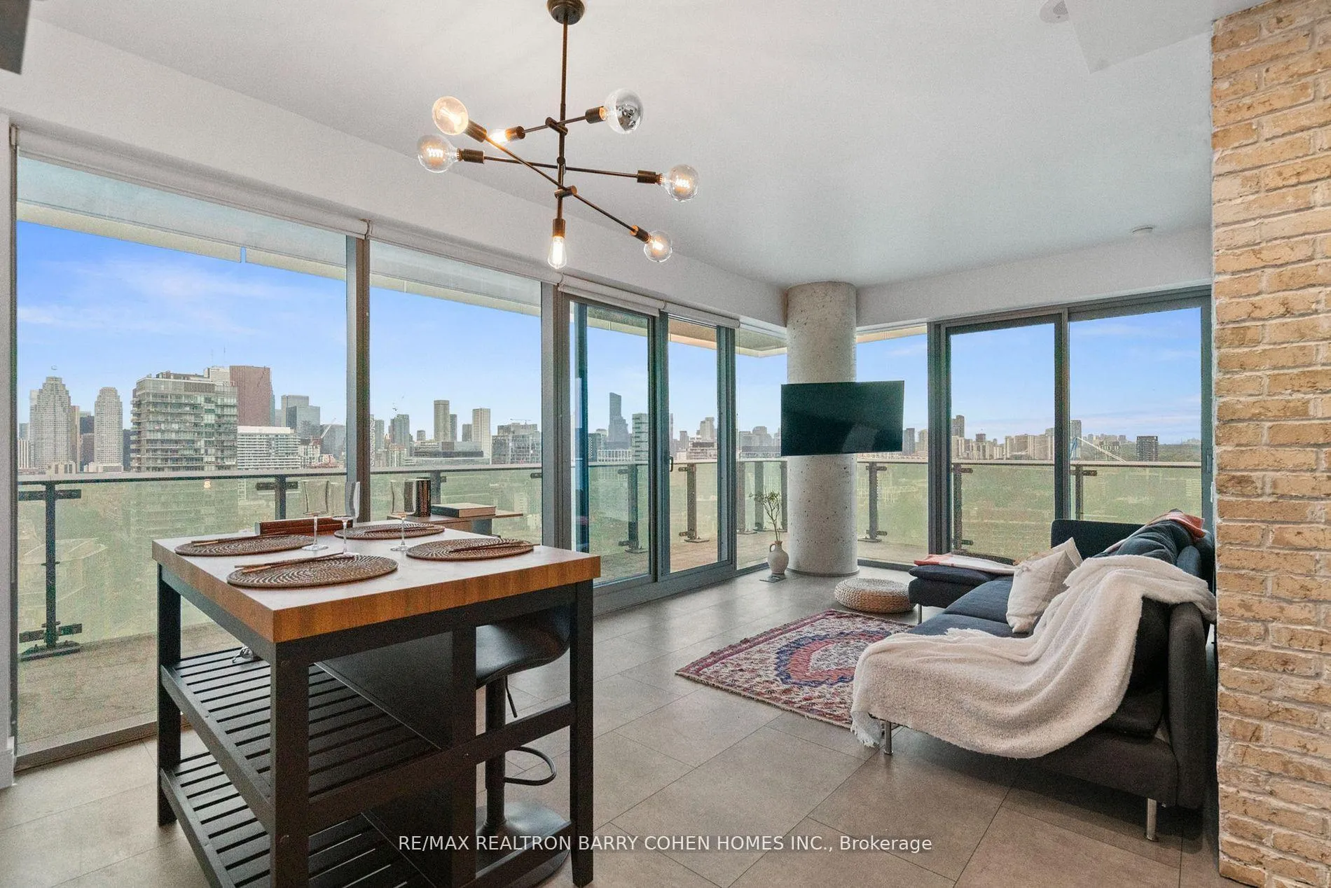 Photo 6 of Unit 2602, 390 Cherry Street, Toronto, Waterfront Communities — HOMEH