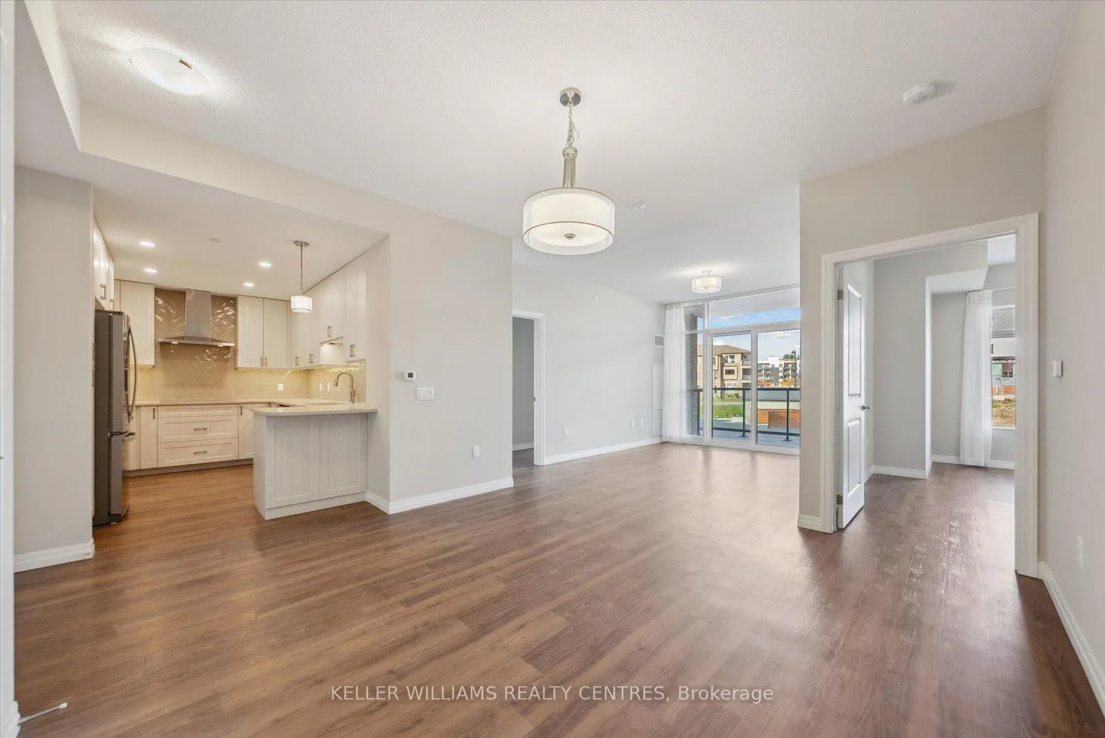 Photo 4 of Unit 202, 460 William Graham Drive, Aurora, Rural Aurora — HOMEH