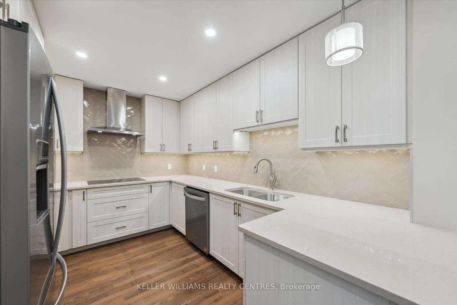 Photo 5 of Unit 202, 460 William Graham Drive, Aurora, Rural Aurora — HOMEH