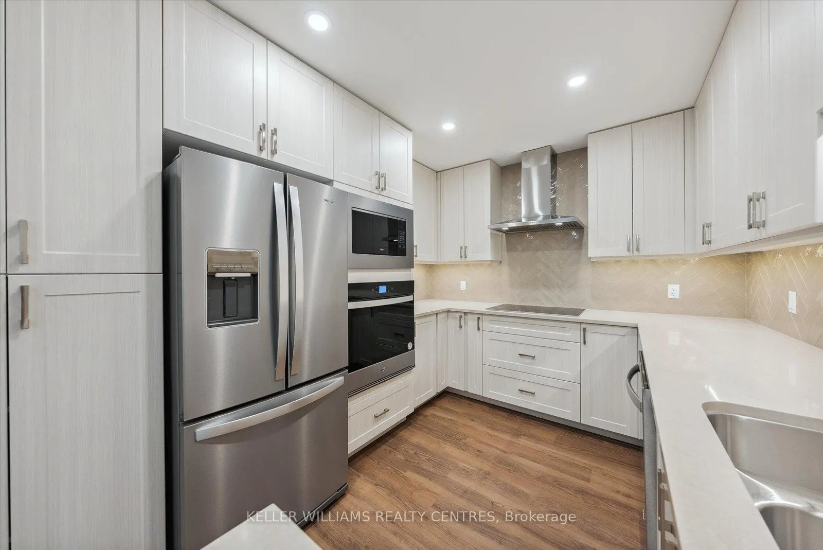Photo 6 of Unit 202, 460 William Graham Drive, Aurora, Rural Aurora — HOMEH