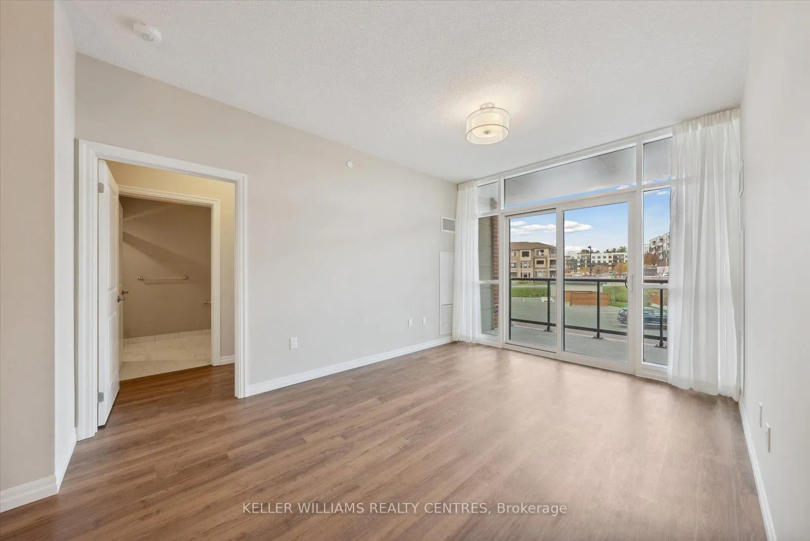 Photo 11 of Unit 202, 460 William Graham Drive, Aurora, Rural Aurora — HOMEH