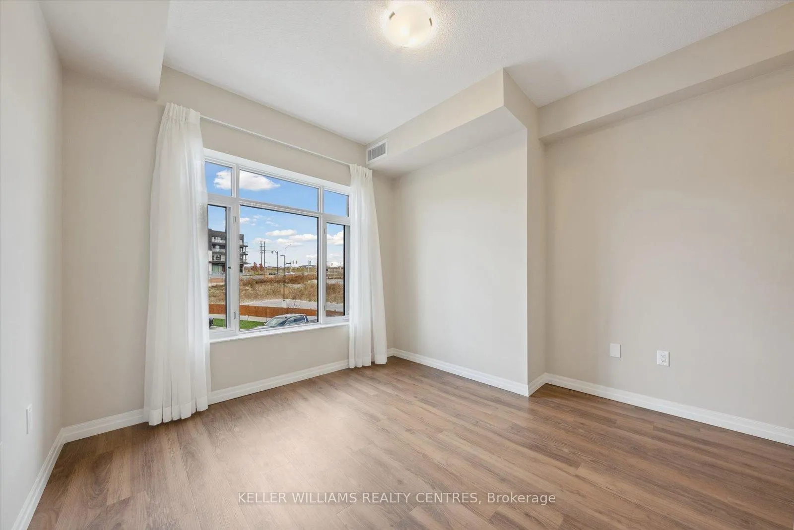 Photo 16 of Unit 202, 460 William Graham Drive, Aurora, Rural Aurora — HOMEH