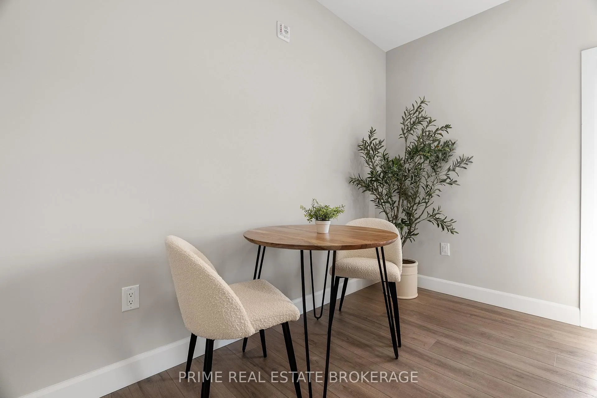 Photo 9 of Unit 101A, 13 Moonlight Court, Central Huron, Clinton — HOMEH