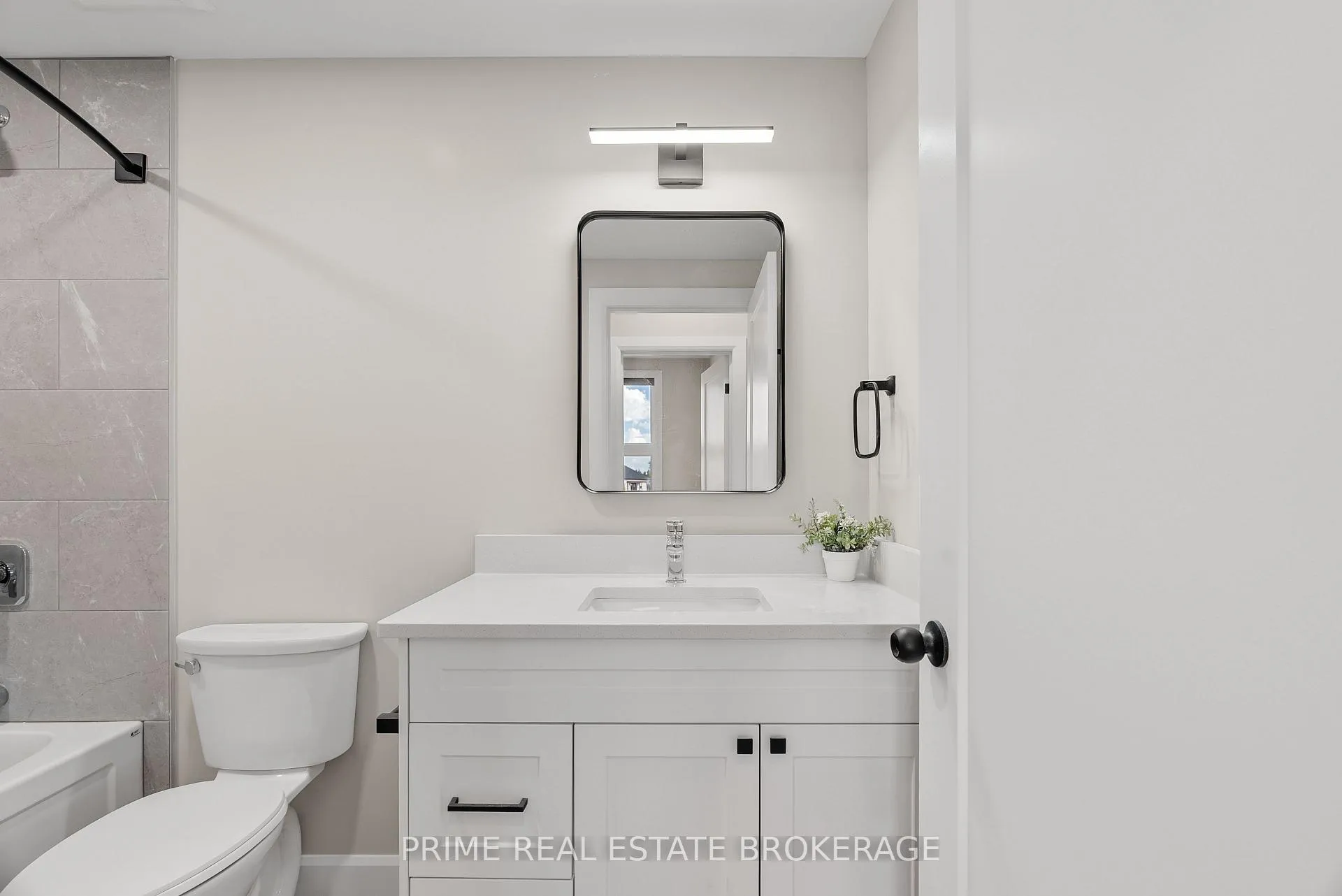 Photo 20 of Unit 101A, 13 Moonlight Court, Central Huron, Clinton — HOMEH