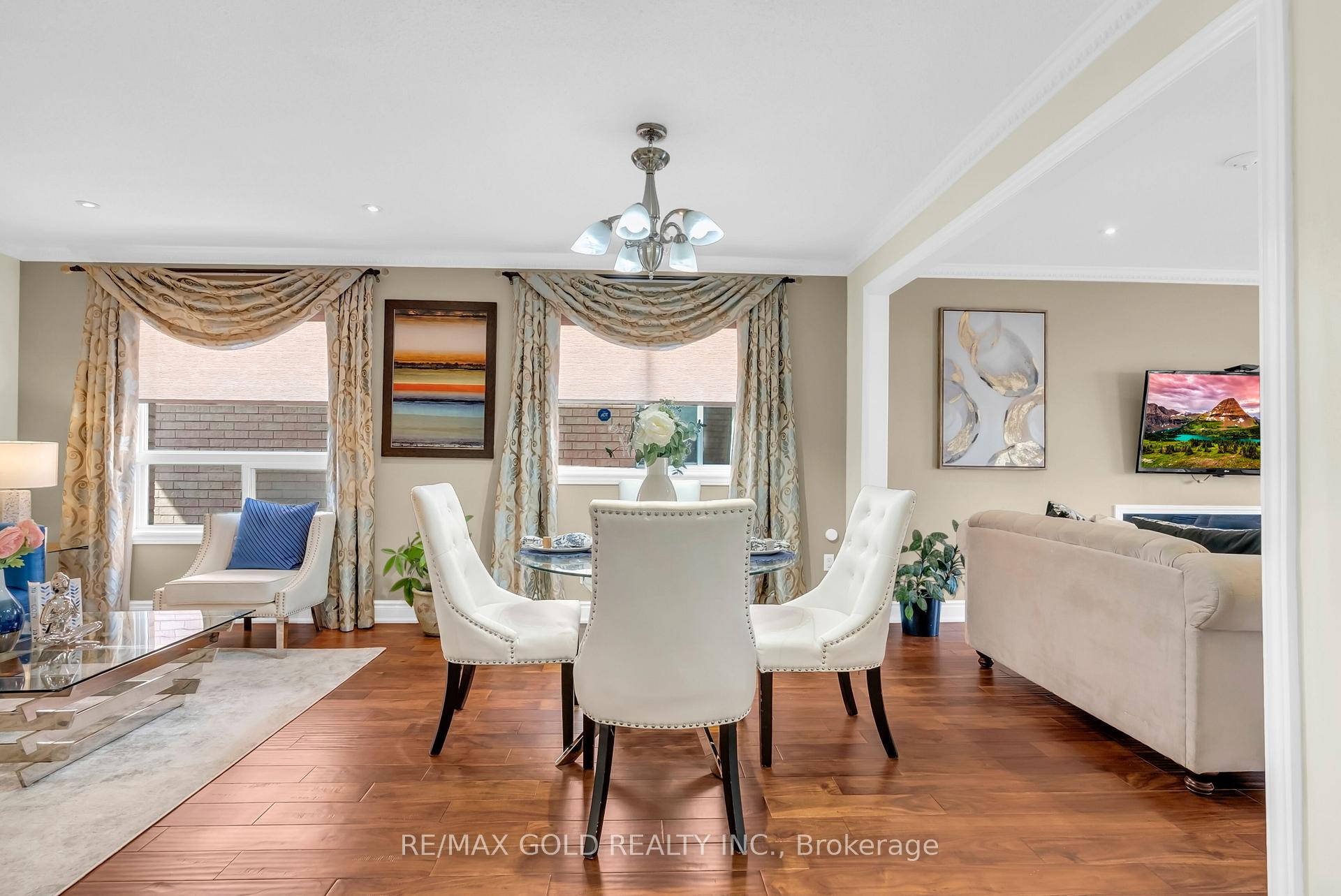 Photo 11 of 33 Tigerlily Place, Brampton, Sandringham-Wellington — HOMEH