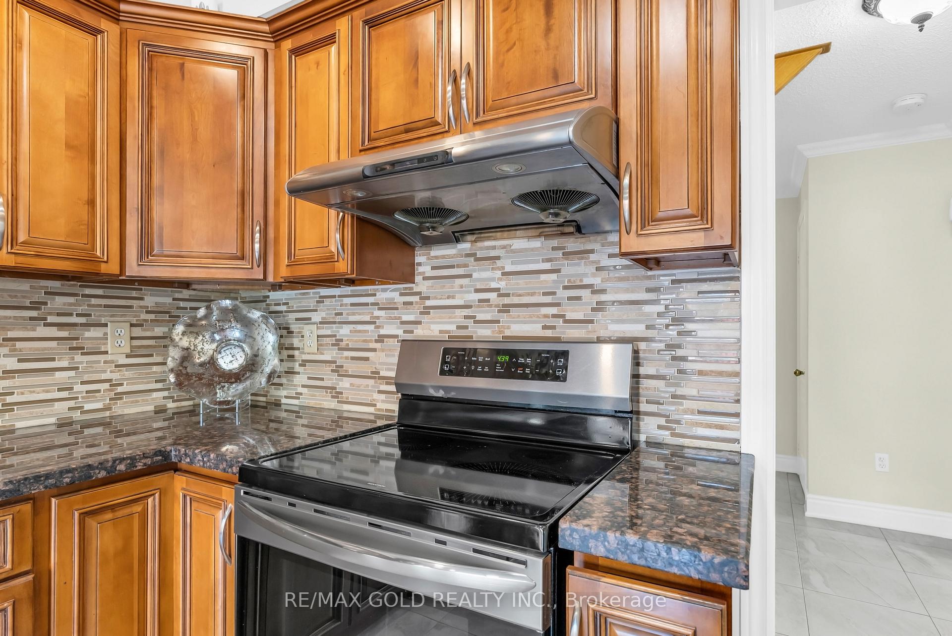 Photo 21 of 33 Tigerlily Place, Brampton, Sandringham-Wellington — HOMEH
