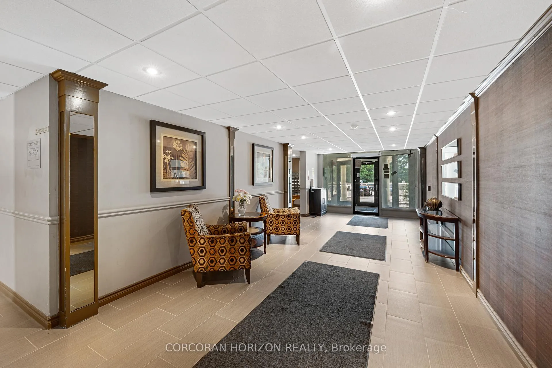 Photo 5 of Unit 1614, 35 Green Valley Drive, Kitchener — HOMEH