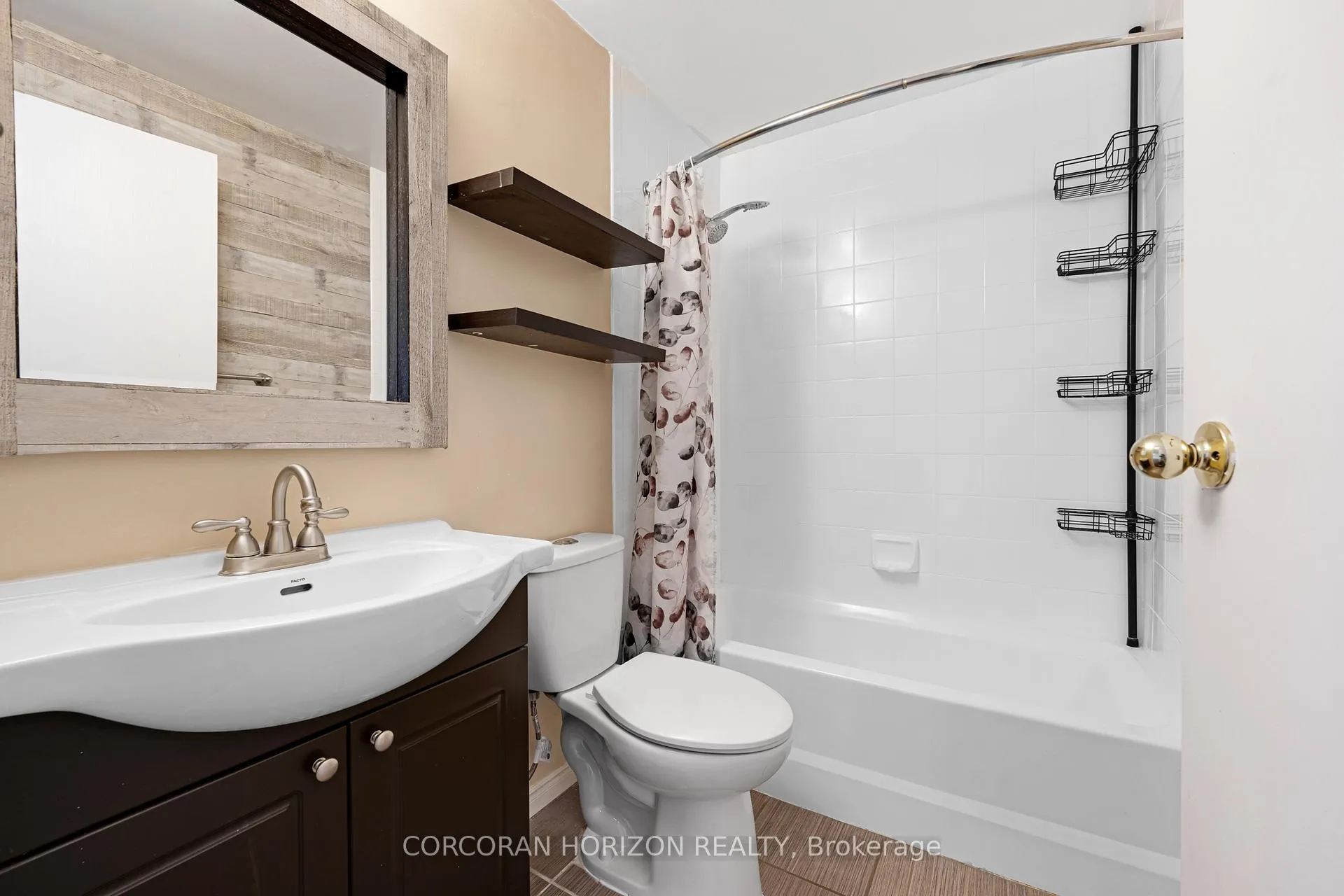 Photo 14 of Unit 1614, 35 Green Valley Drive, Kitchener — HOMEH