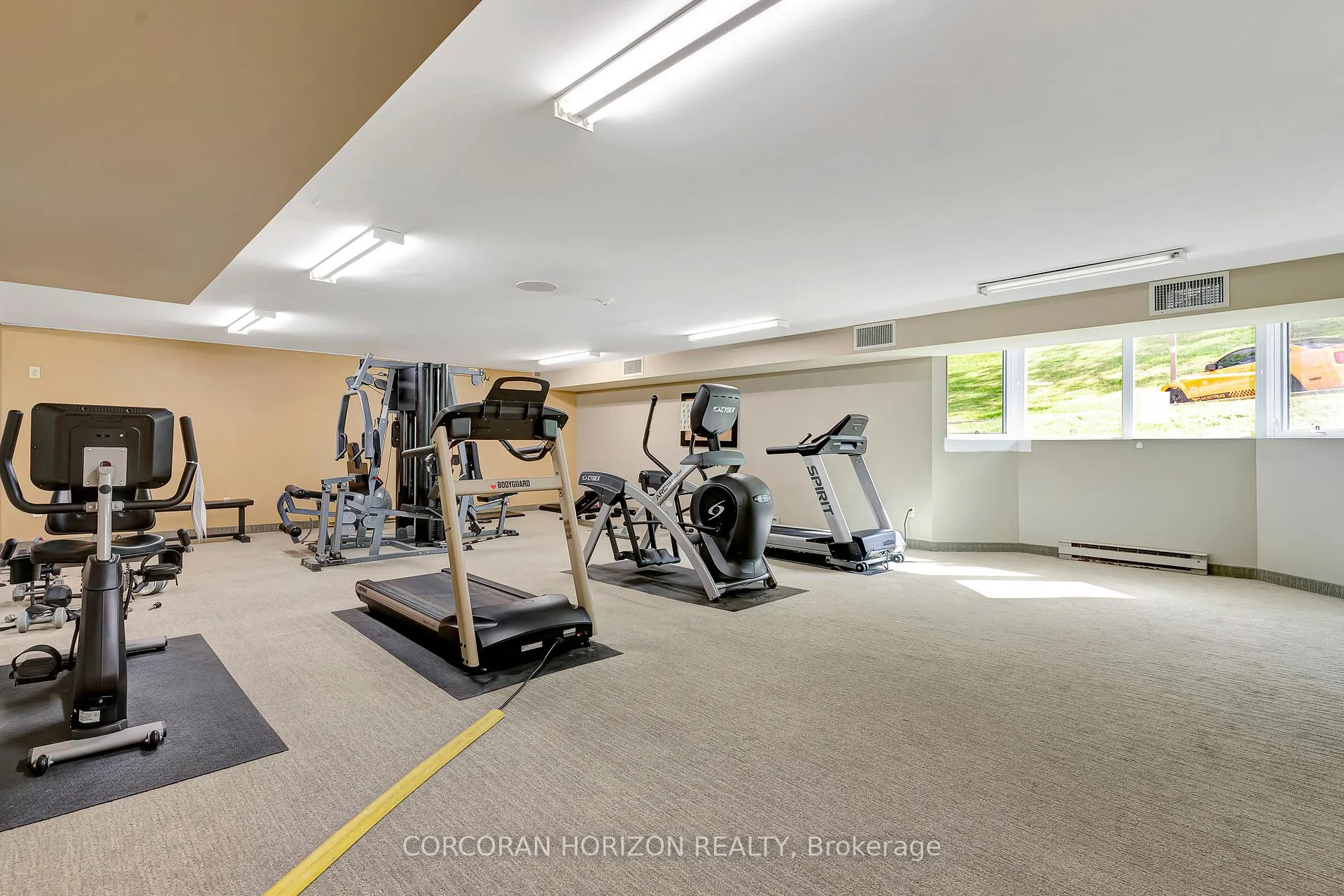 Photo 16 of Unit 1614, 35 Green Valley Drive, Kitchener — HOMEH