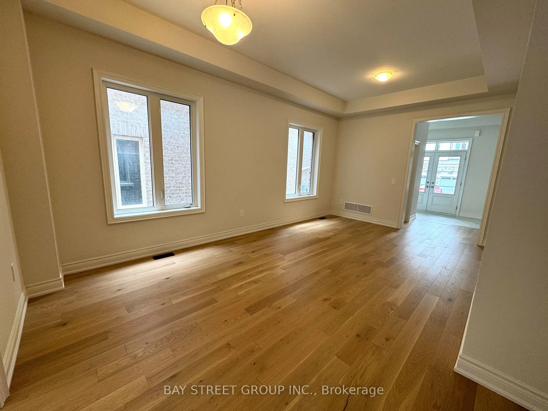 Photo 9 of 2940 Grindstone Crescent, Pickering, Rural Pickering — HOMEH