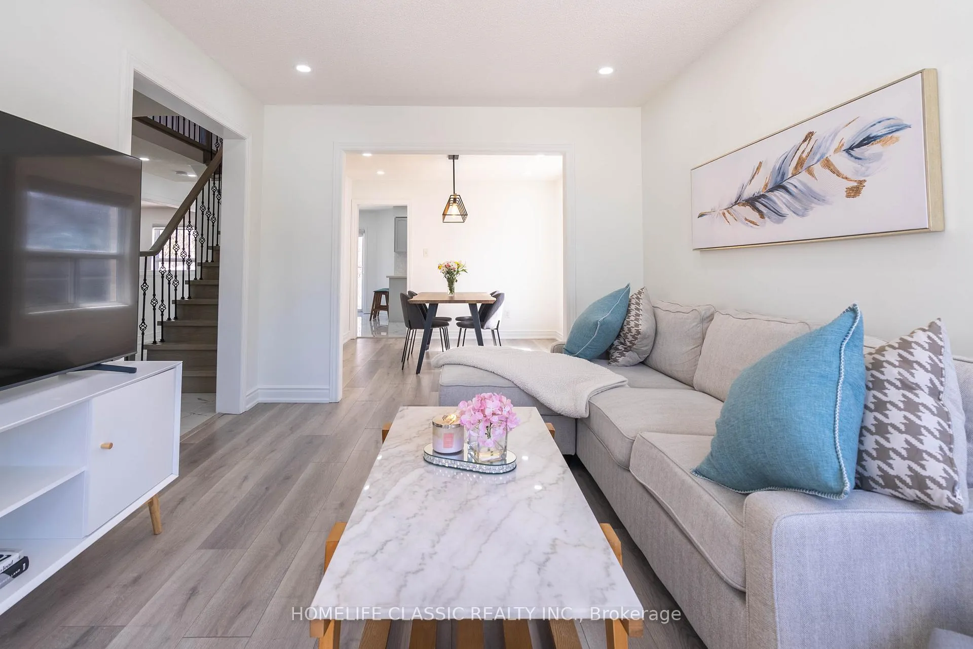 Photo 8 of 51 Hawkins Drive, Barrie, Ardagh — HOMEH