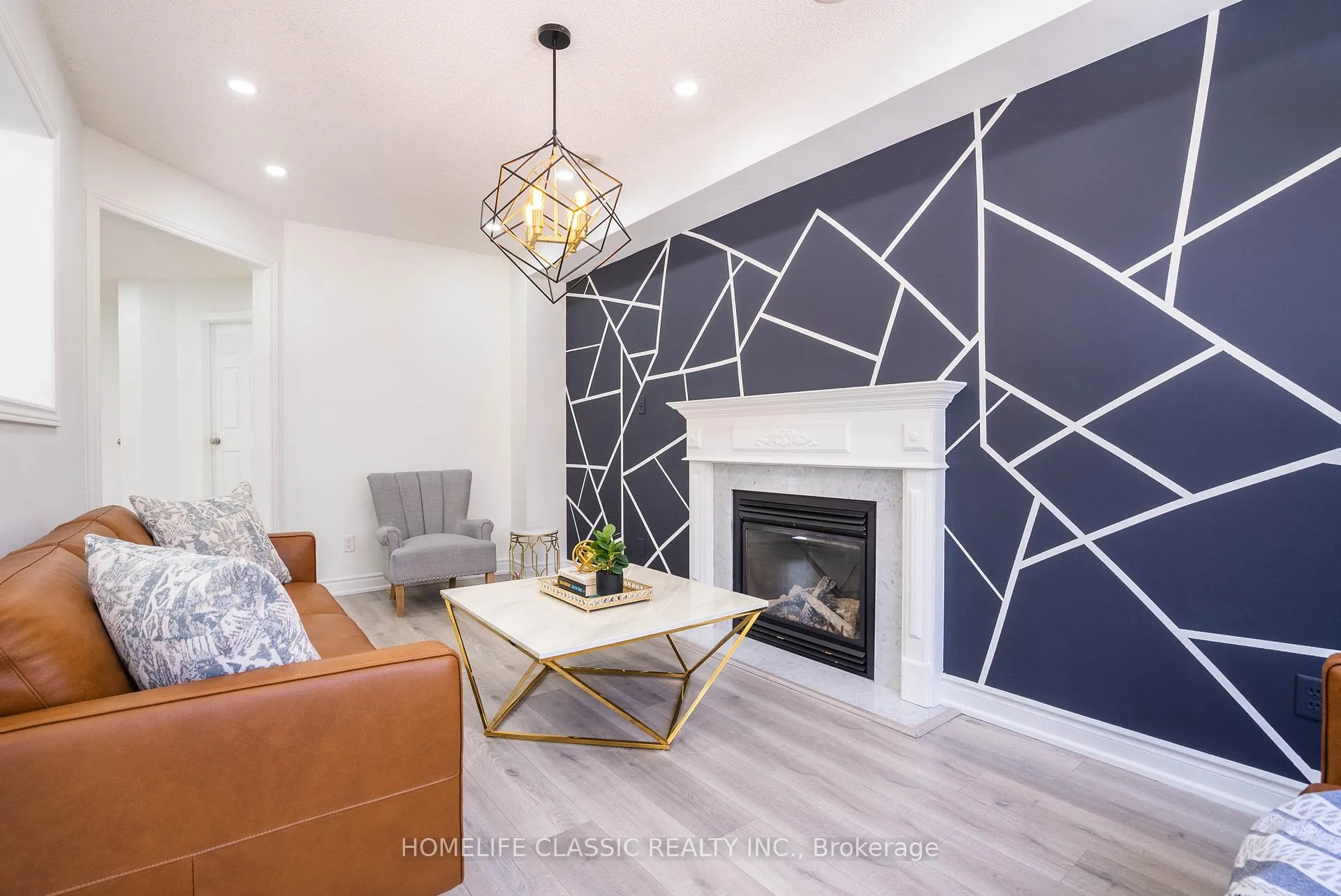Photo 18 of 51 Hawkins Drive, Barrie, Ardagh — HOMEH