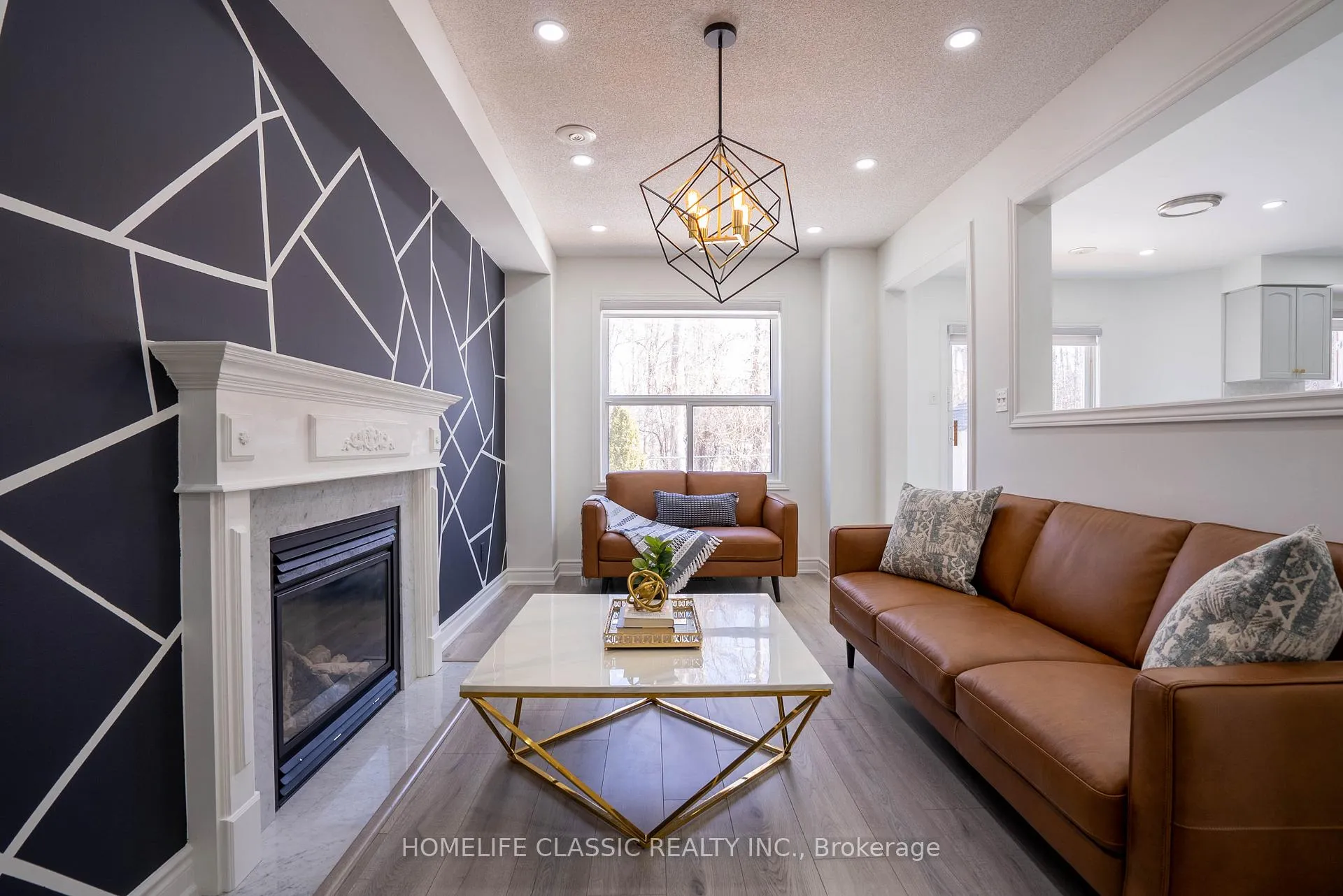 Photo 20 of 51 Hawkins Drive, Barrie, Ardagh — HOMEH