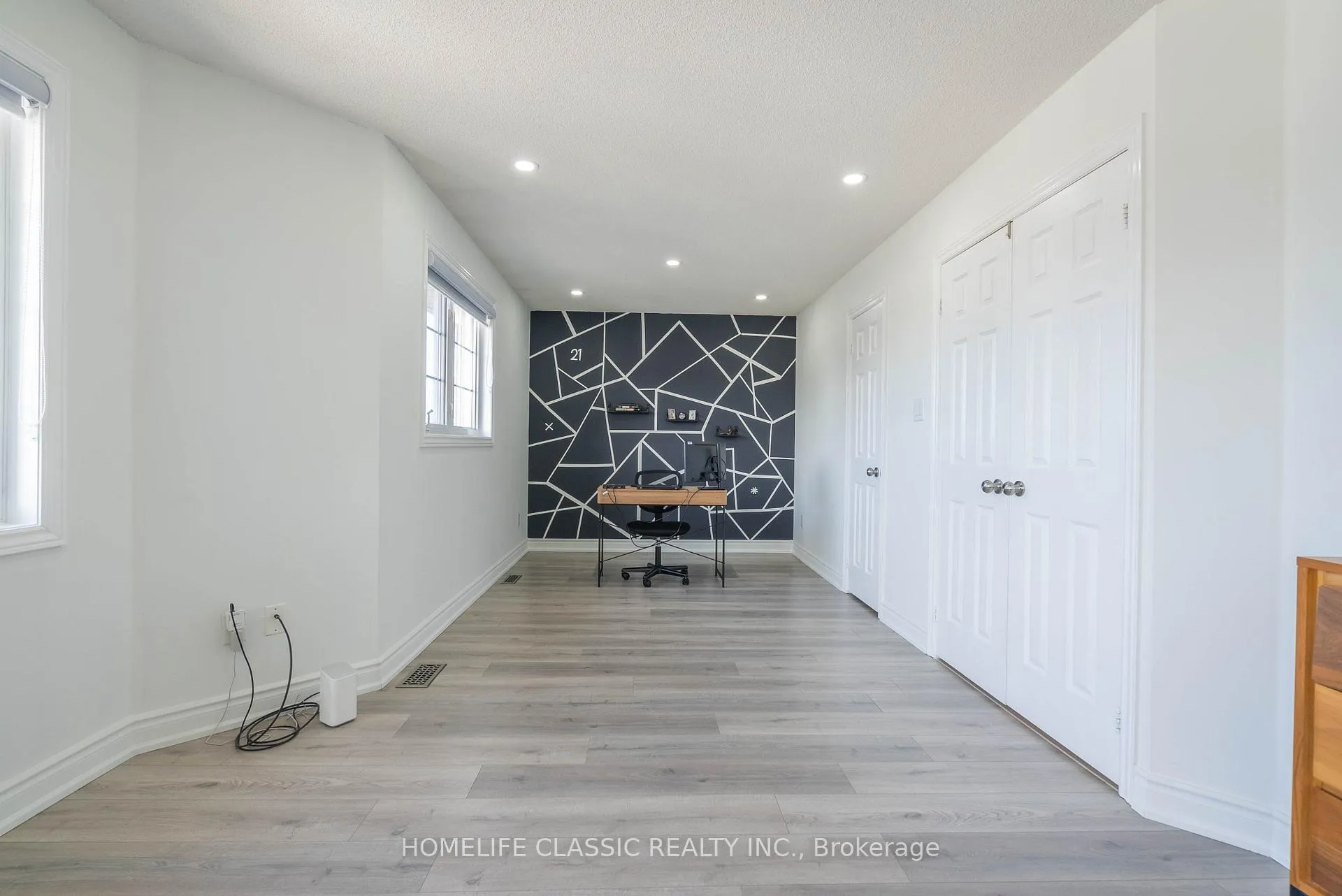 Photo 30 of 51 Hawkins Drive, Barrie, Ardagh — HOMEH
