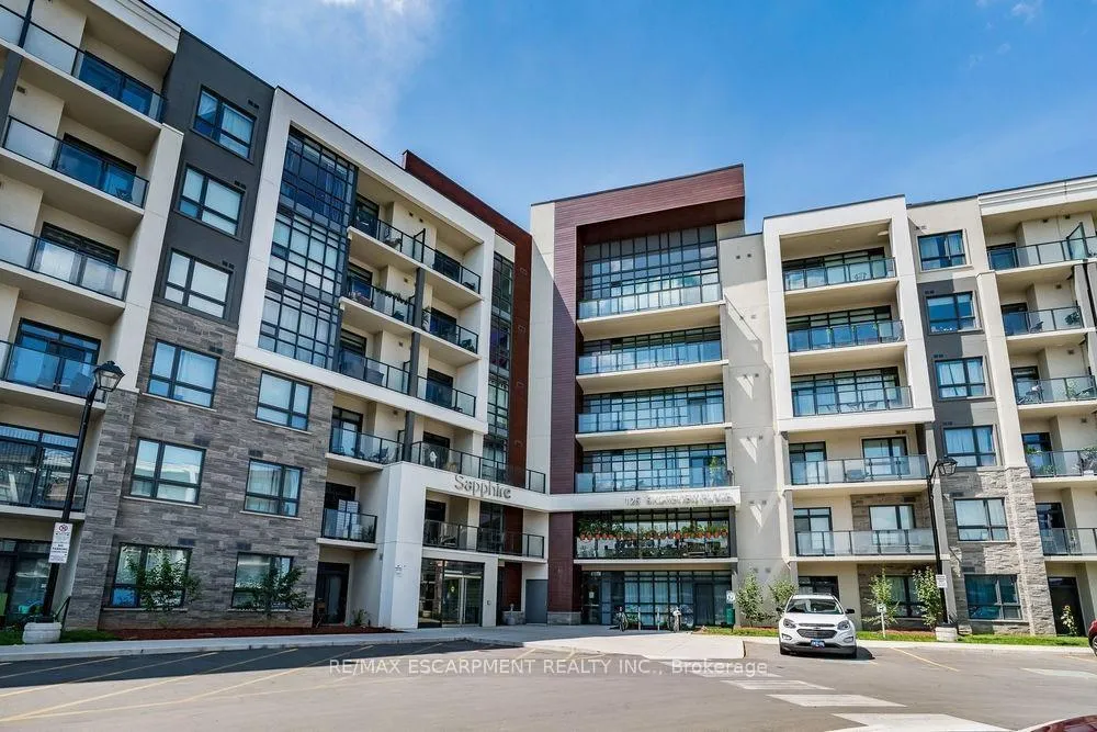 Front of Unit 219, 125 Shoreview Place