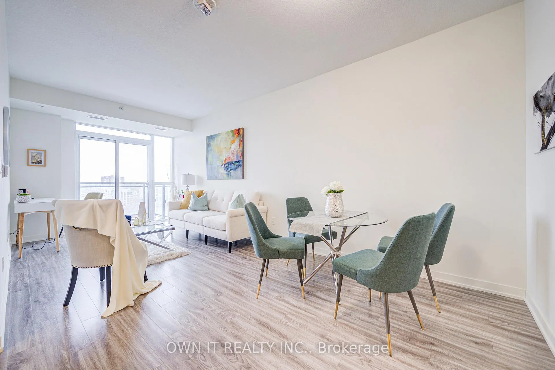 Photo 11 of Unit 1503, 128 King Street N, Waterloo, Downtown Waterloo — HOMEH