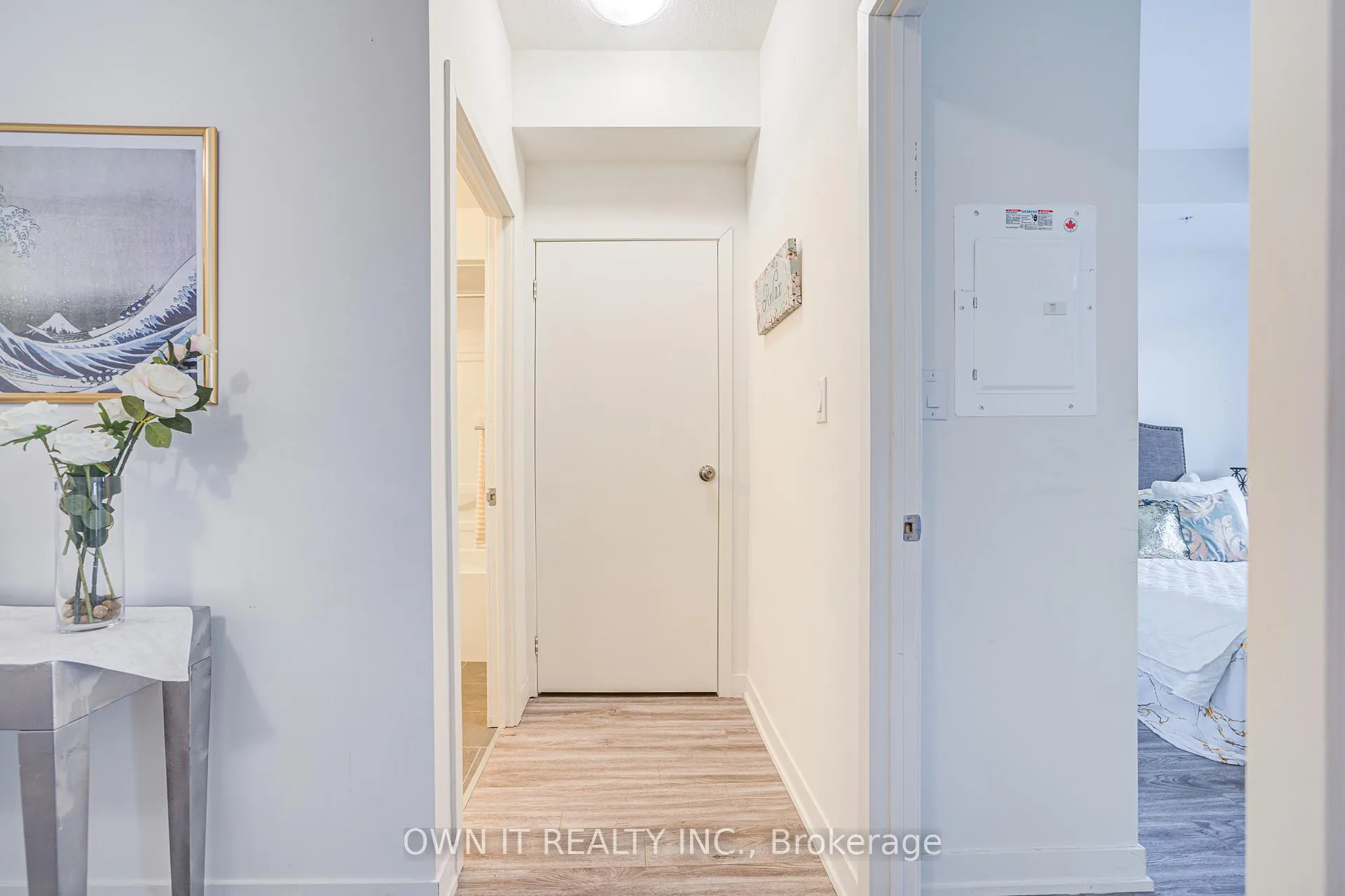 Photo 20 of Unit 1503, 128 King Street N, Waterloo, Downtown Waterloo — HOMEH