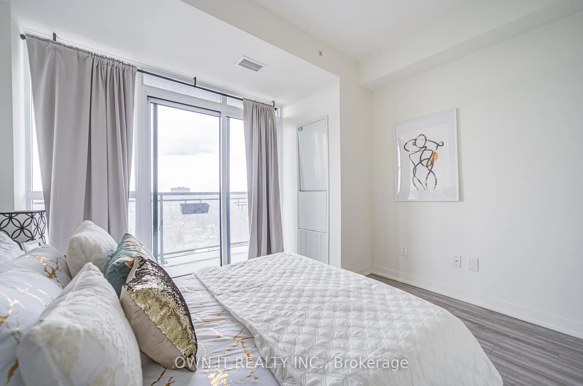 Photo 24 of Unit 1503, 128 King Street N, Waterloo, Downtown Waterloo — HOMEH