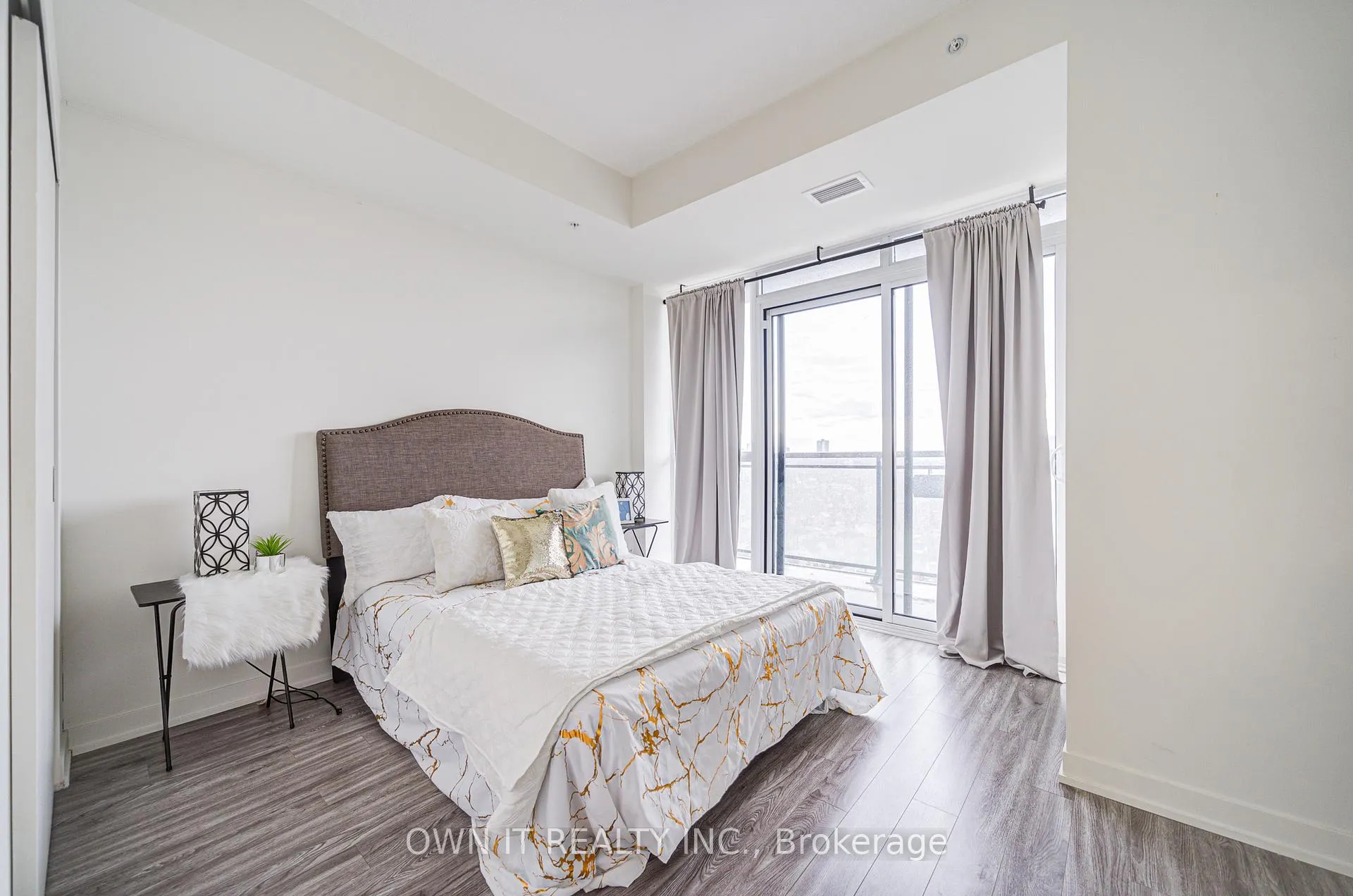 Photo 25 of Unit 1503, 128 King Street N, Waterloo, Downtown Waterloo — HOMEH