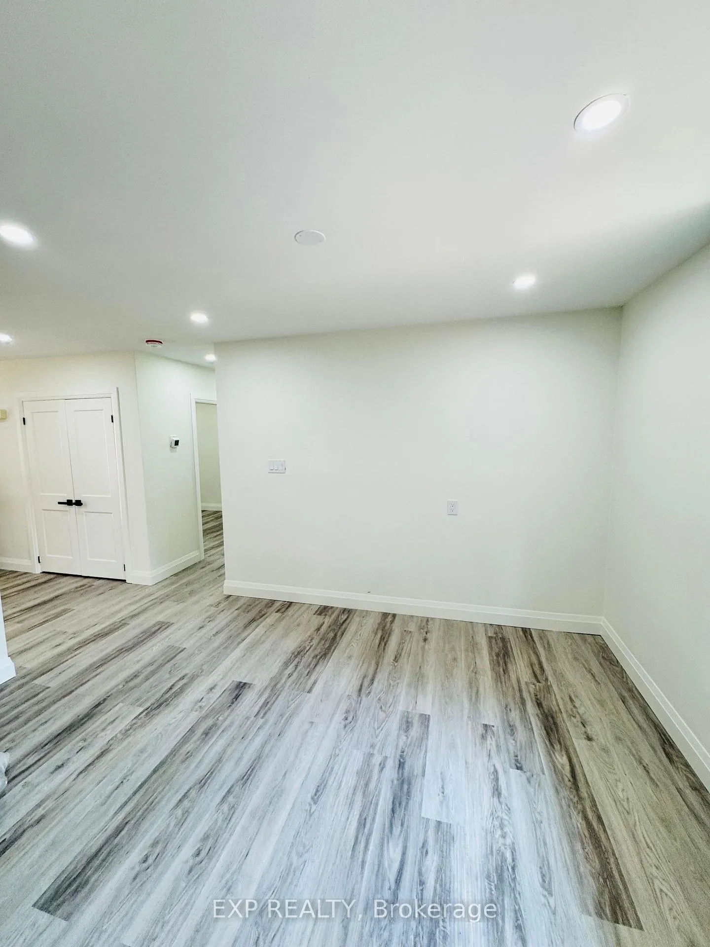 Photo 9 of 1 - 6 Craig Drive, Kitchener — HOMEH