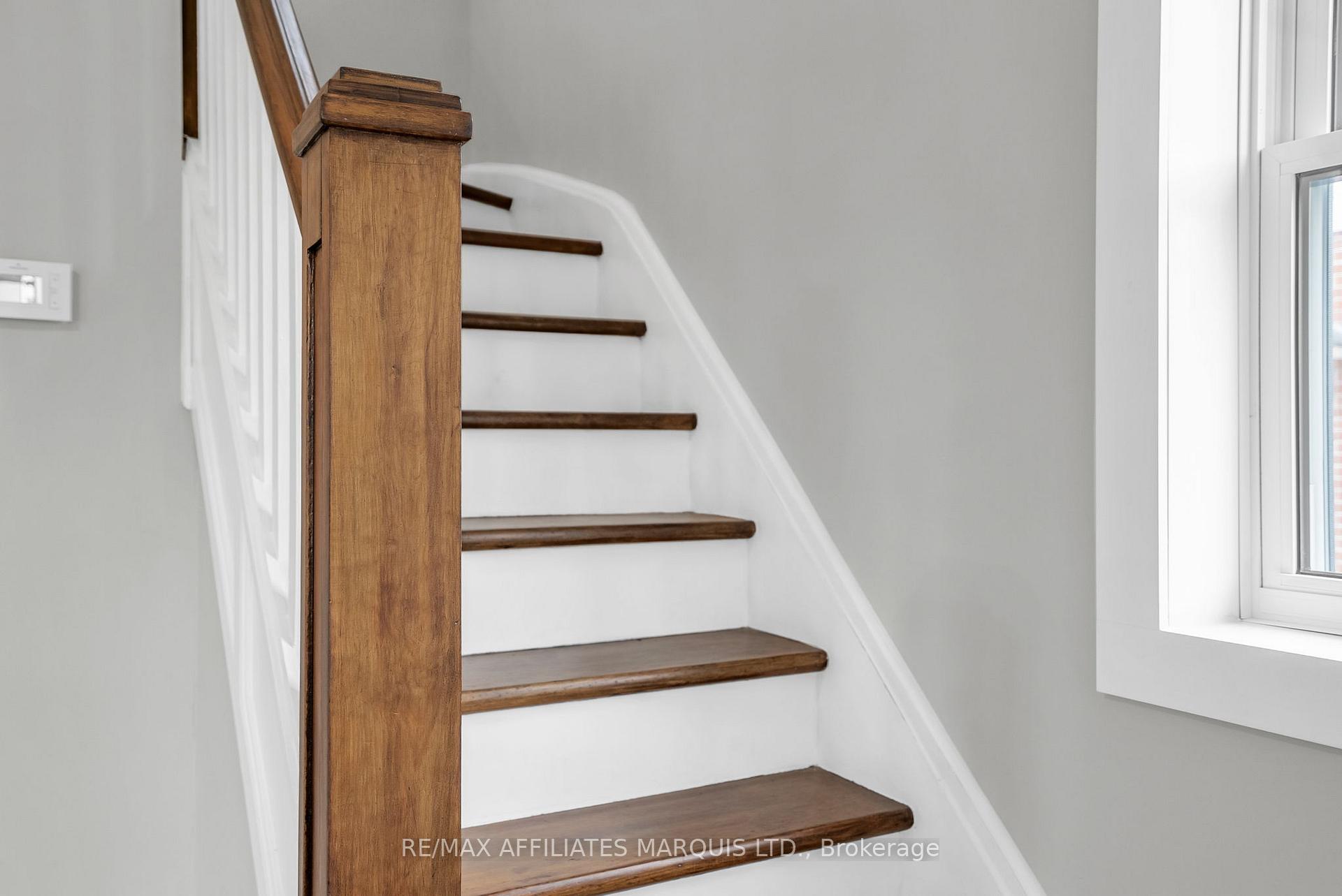 Photo 18 of 36 Old Orchard Avenue, Cornwall — HOMEH