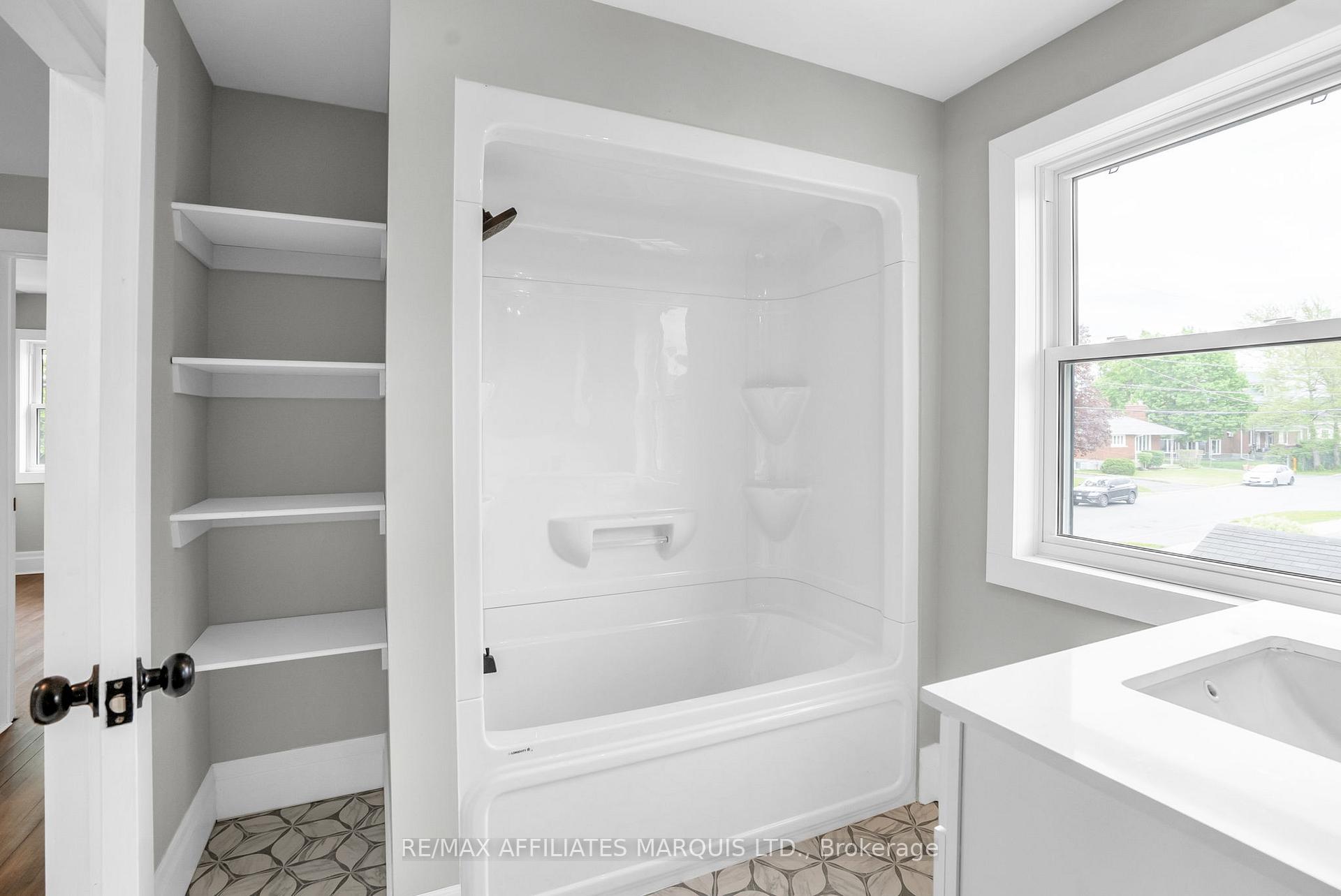 Photo 24 of 36 Old Orchard Avenue, Cornwall — HOMEH
