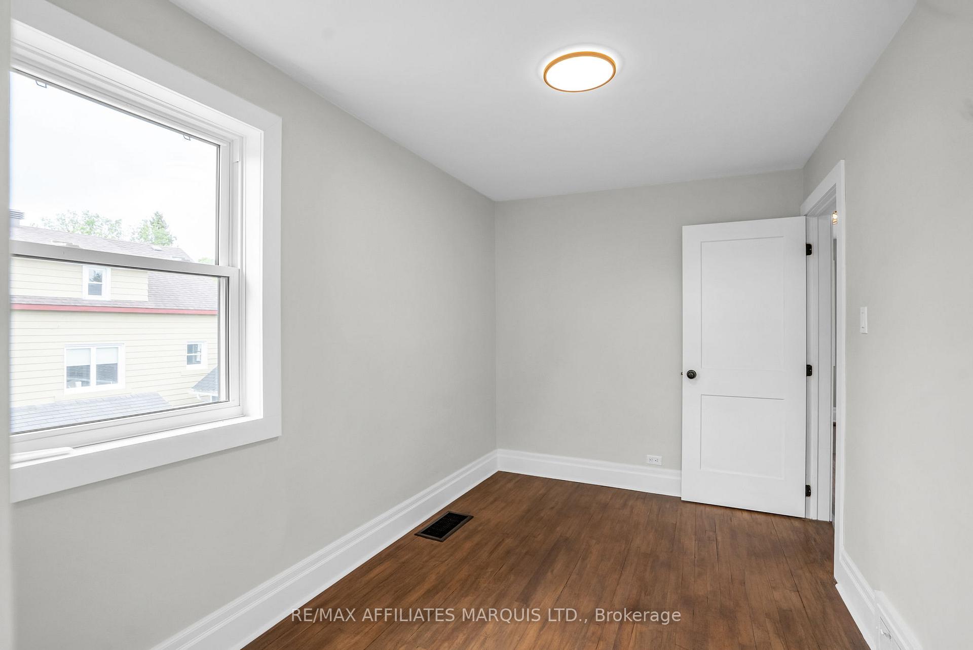 Photo 28 of 36 Old Orchard Avenue, Cornwall — HOMEH