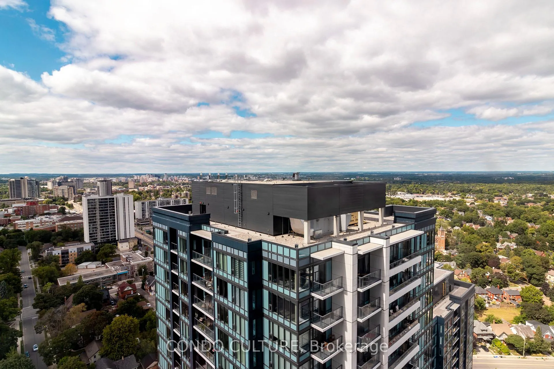 Photo 5 of Unit 3308, 25 Wellington Street S, Kitchener — HOMEH