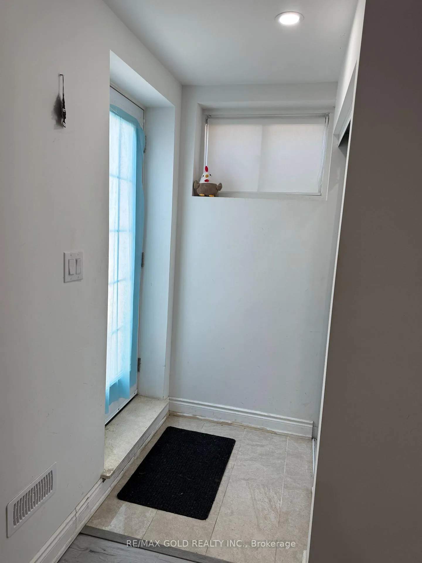 Photo 4 of 36 Tweedhill Avenue N, Caledon, Rural Caledon — HOMEH