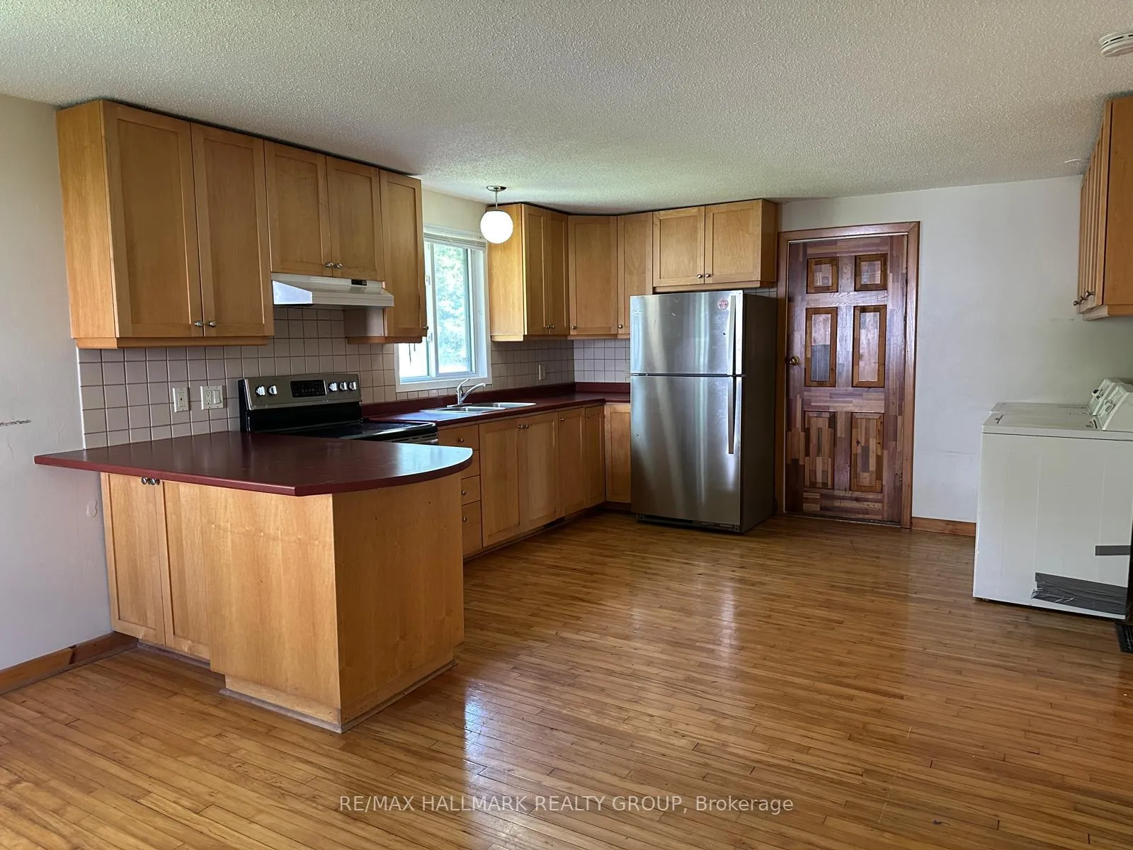 Photo 5 of 2440 Leitrim Road, Ottawa, Emerald Woods/Sawmill Creek — HOMEH