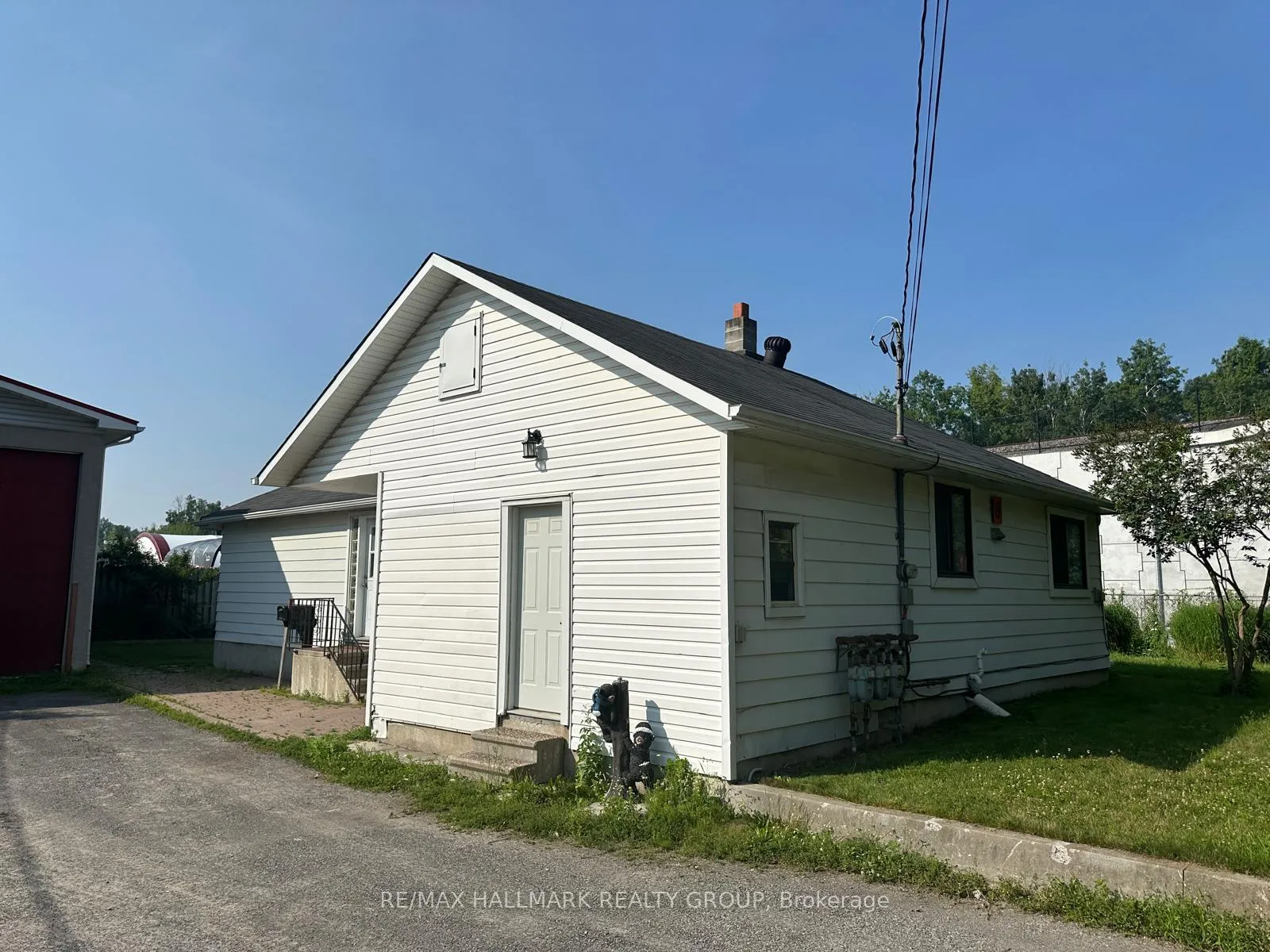 Photo 18 of 2440 Leitrim Road, Ottawa, Emerald Woods/Sawmill Creek — HOMEH