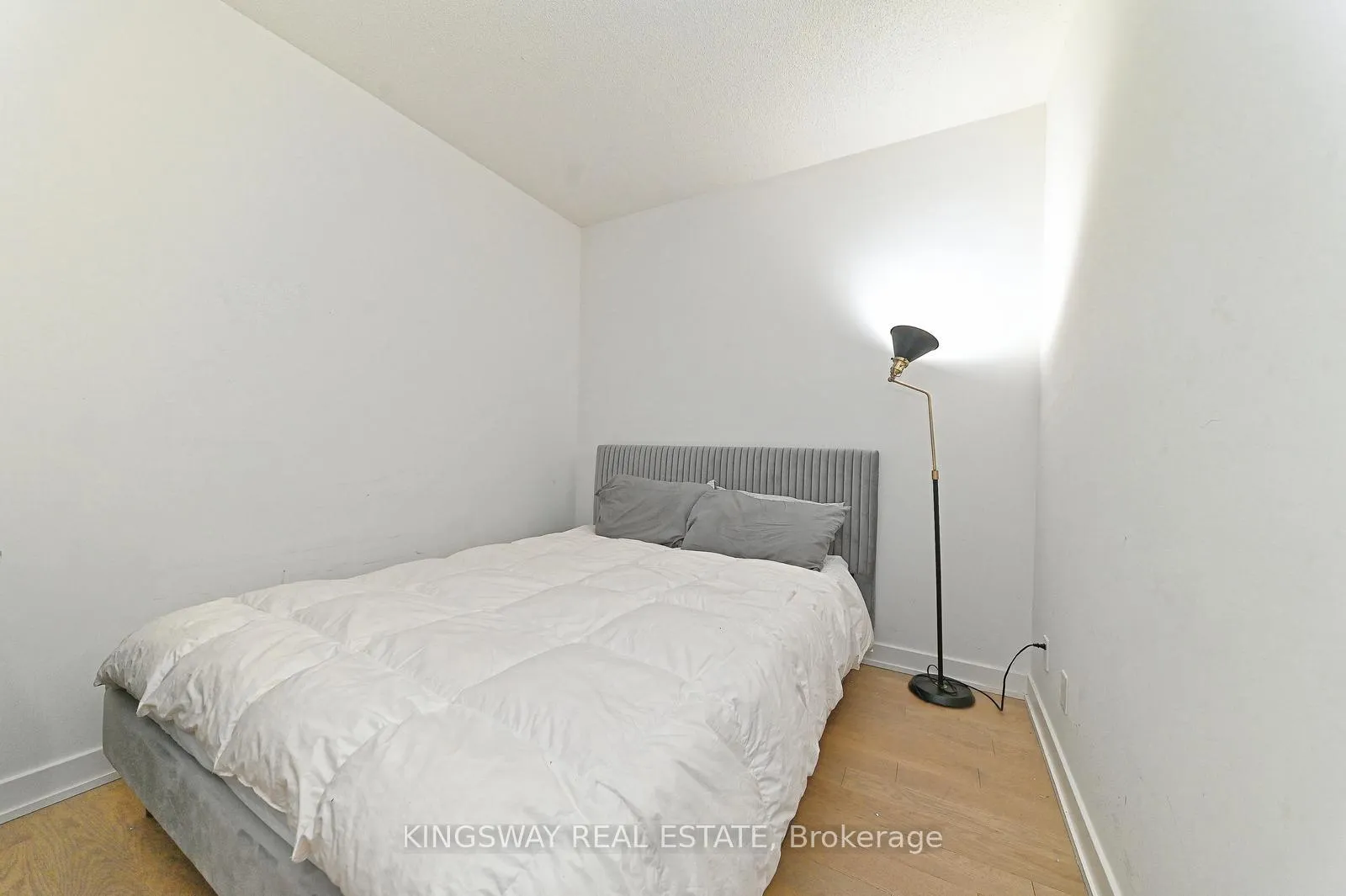 Photo 4 of Unit 221, 25 Richmond Street E, Toronto, Church-Yonge Corridor — HOMEH