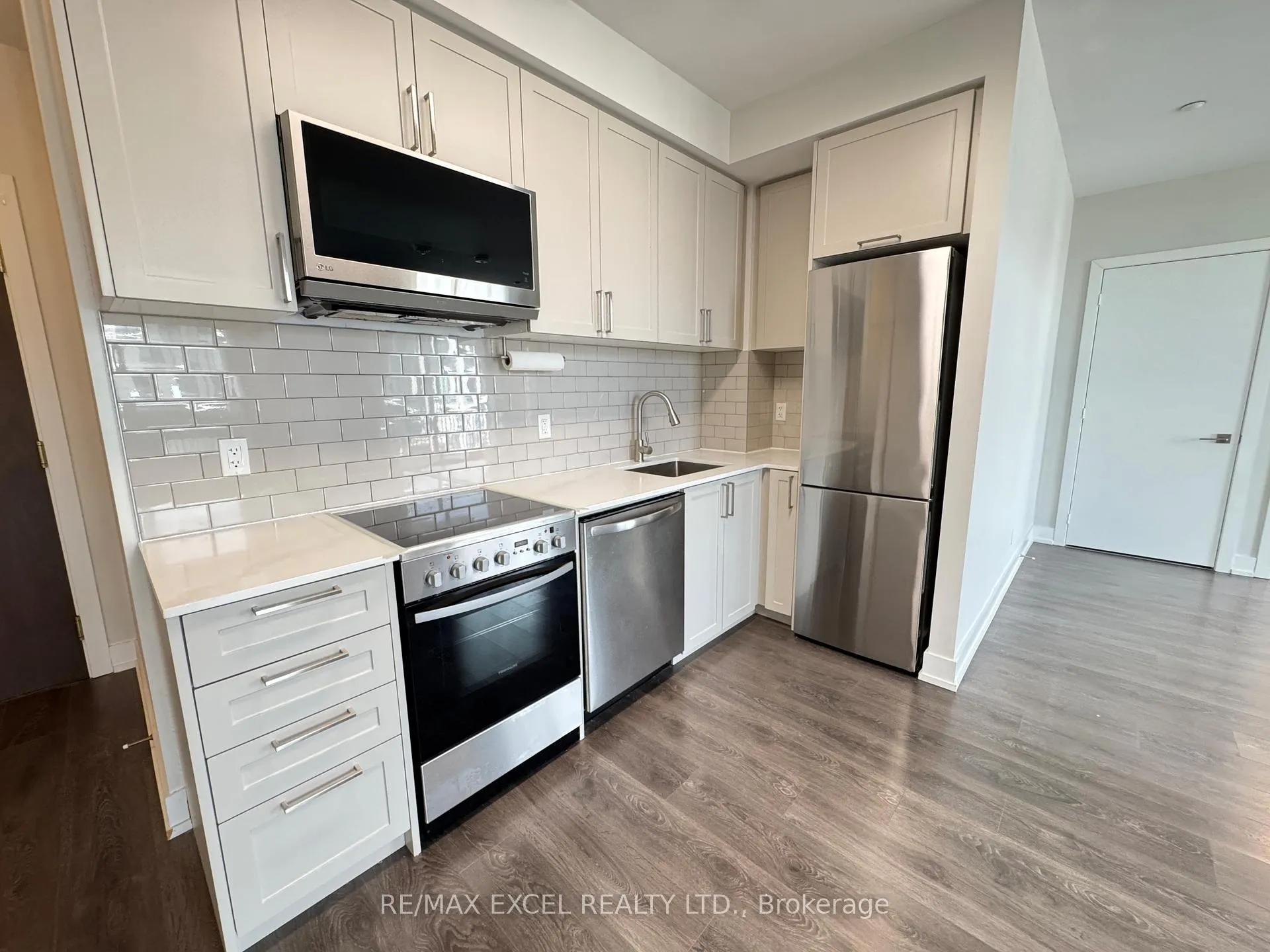 Photo 7 of Unit 706E, 278 Buchanan Drive, Markham, Unionville — HOMEH
