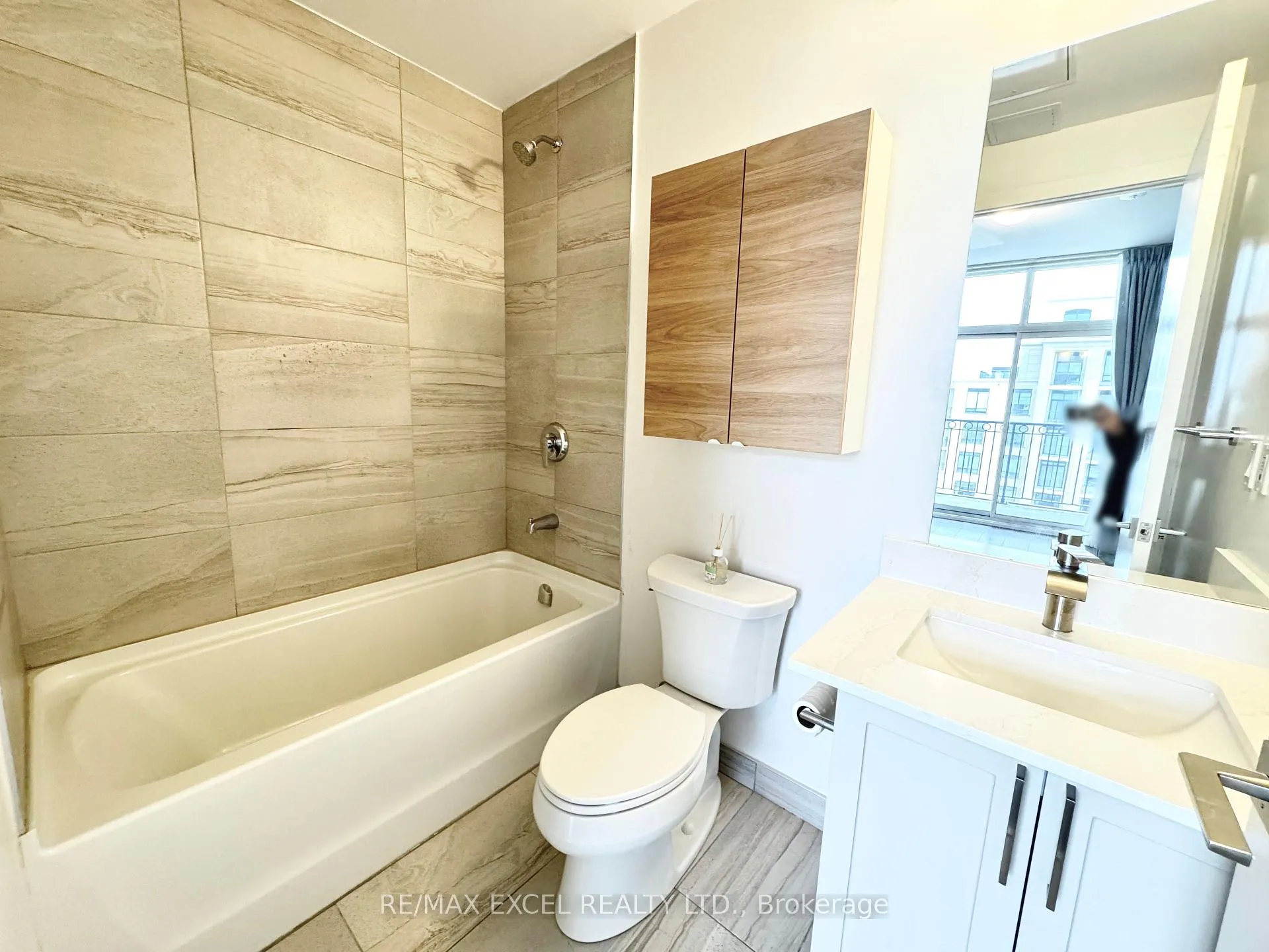 Photo 9 of Unit 706E, 278 Buchanan Drive, Markham, Unionville — HOMEH