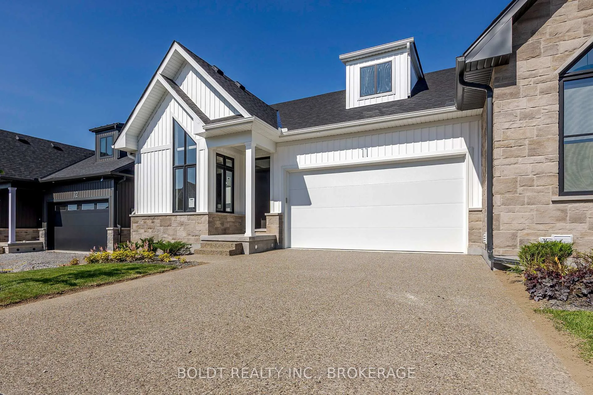 Photo 2 of Unit 11, 205 St. David's Road, Thorold, Confederation Heights — HOMEH