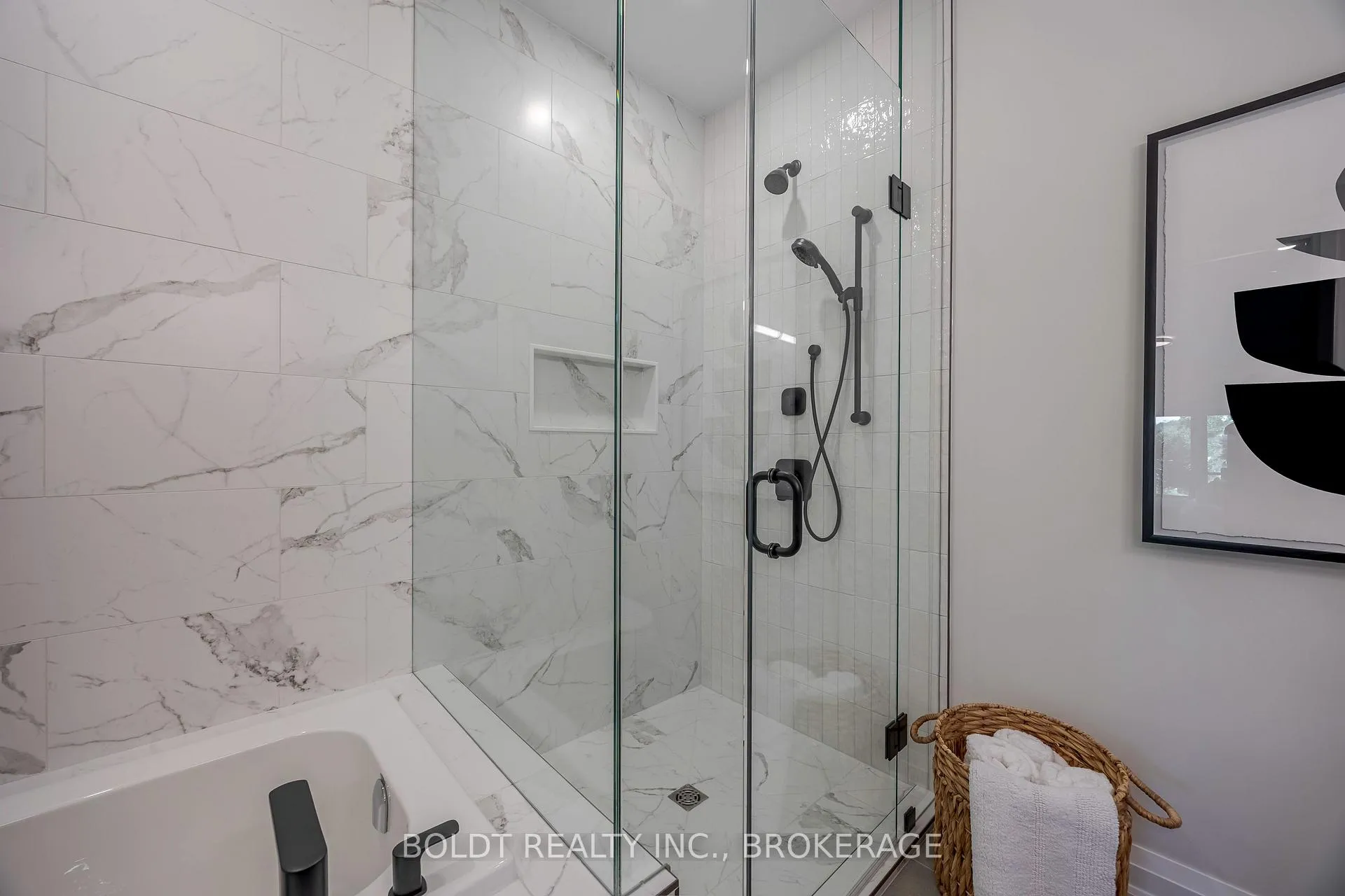 Photo 16 of Unit 11, 205 St. David's Road, Thorold, Confederation Heights — HOMEH