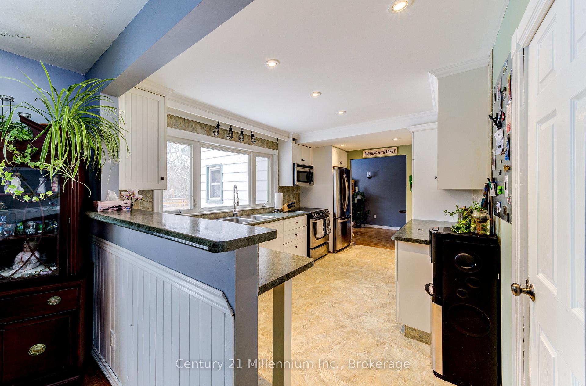 Photo 13 of 209 Kirkwood Drive, Clearview, Stayner — HOMEH
